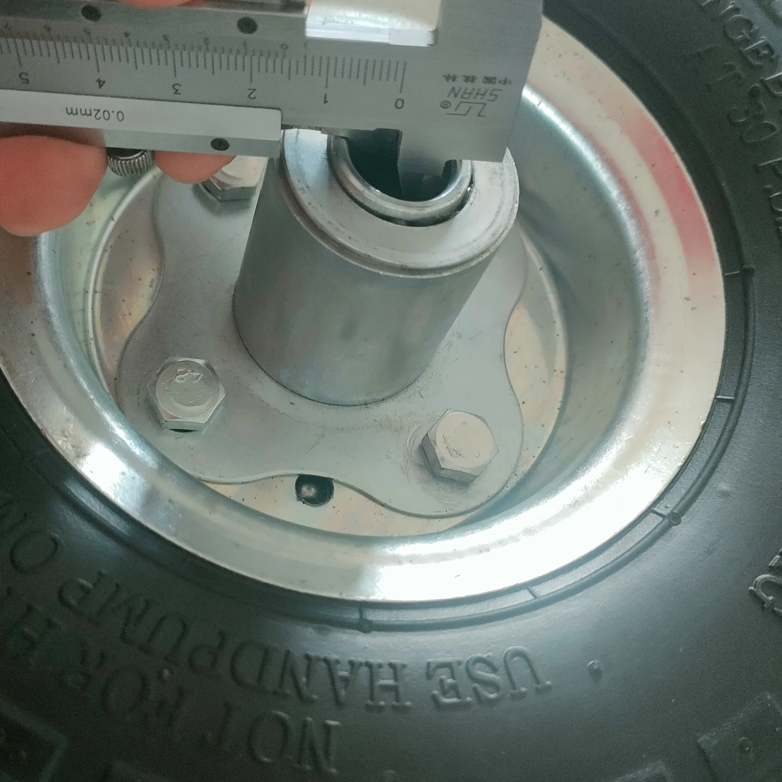 10 inch small pneumatic rubber tyre 410/350-4 trolley Wagon Wheel