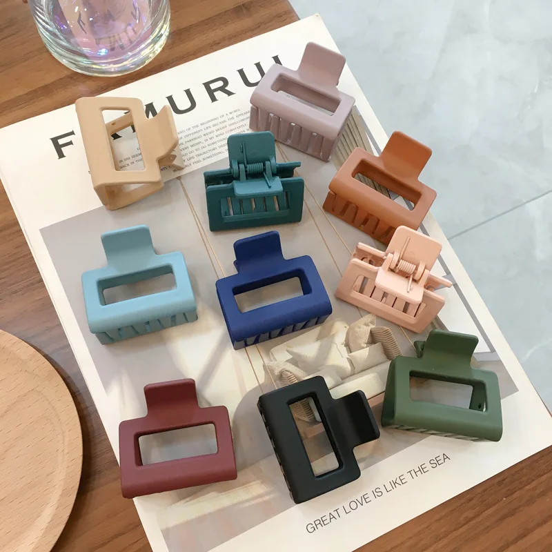 Оптовая продажа женские модные аксессуары для волос 5 см пластиковые Матовые карамельные цвета заколка для волос квадратные полые акриловые заколки для волос