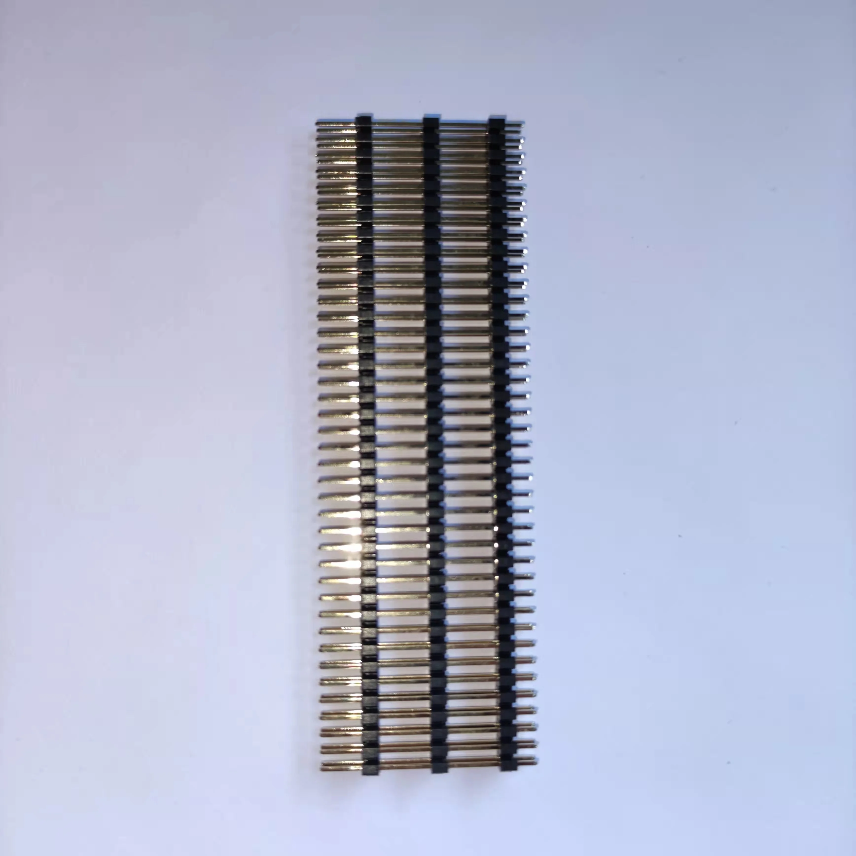 Штырьковый разъем 2,0 шаг три пластиковые двухрядные от 2 до 40 контактов L26.1mm DIP прямые