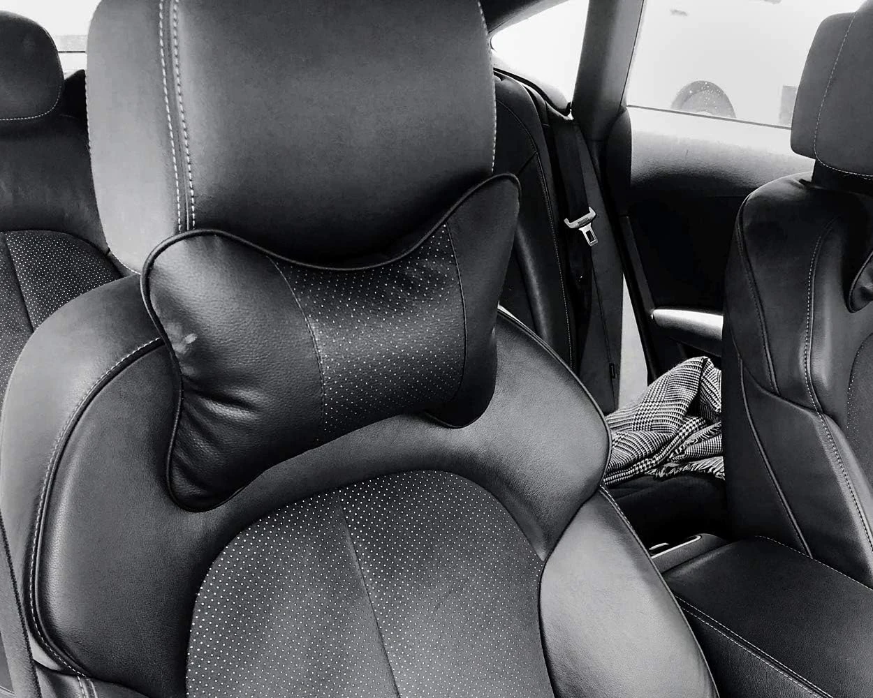 High Quality New Leather Auto Seat Headrest Pillow Car Neck Cushions