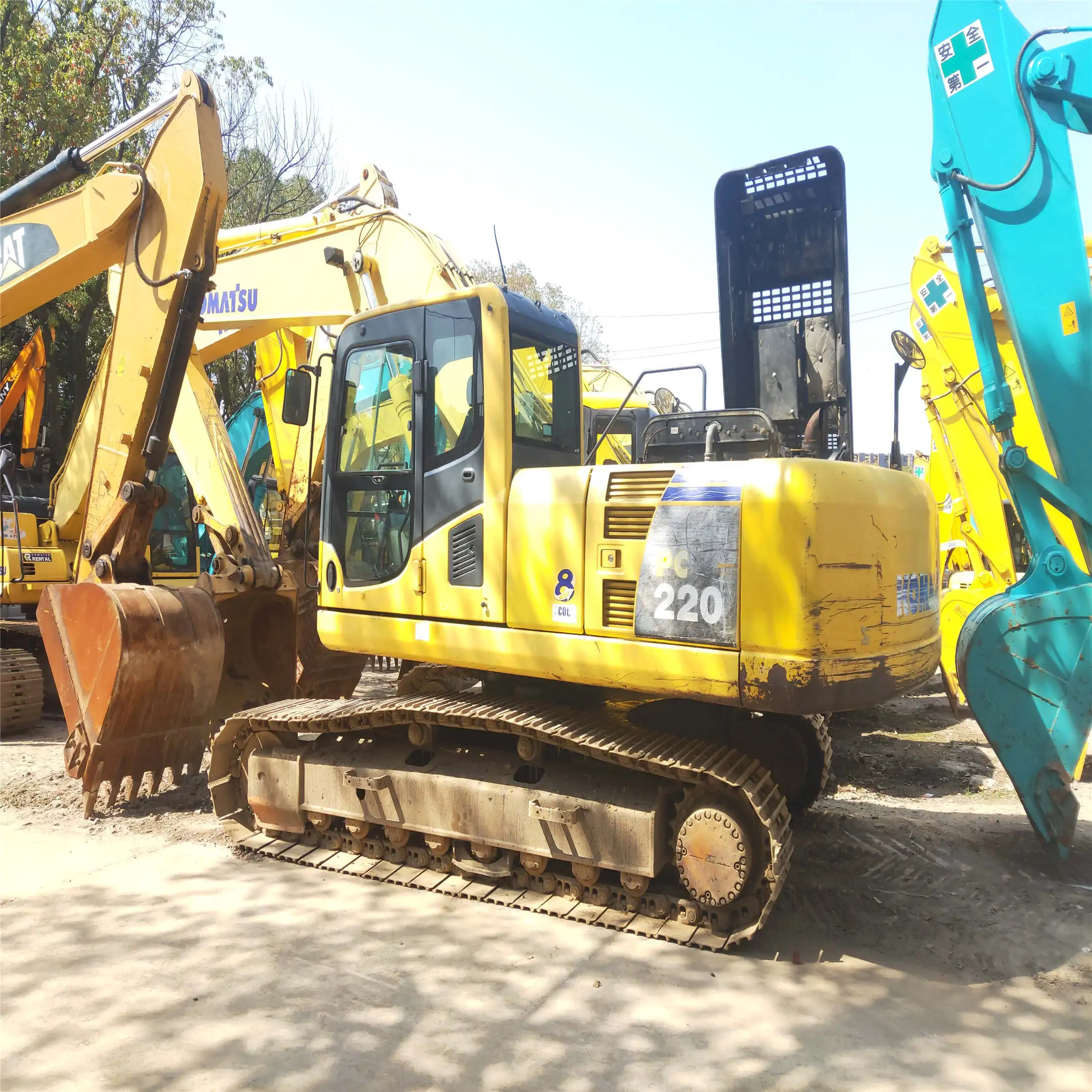 Б/у Оригинал Китай KOMATSU PC220-8 гусеничный экскаватор