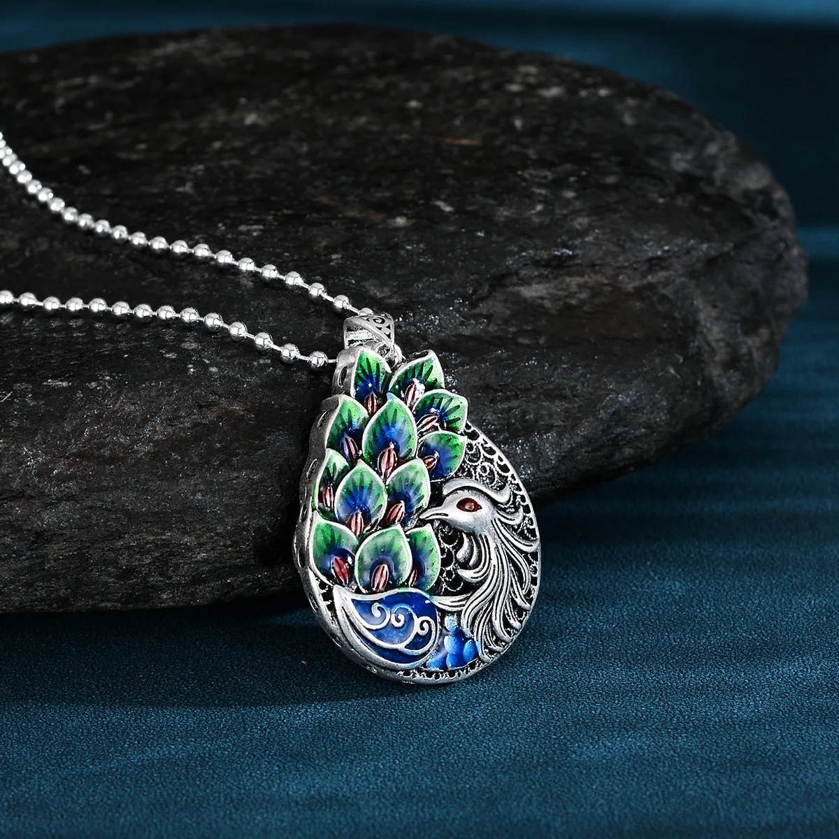 Chinese Style Colorful Phoenix Necklace For Women Ethnic Colorful Enamel Necklaces Vintage Cloisonne Peacock Flaunting Necklace