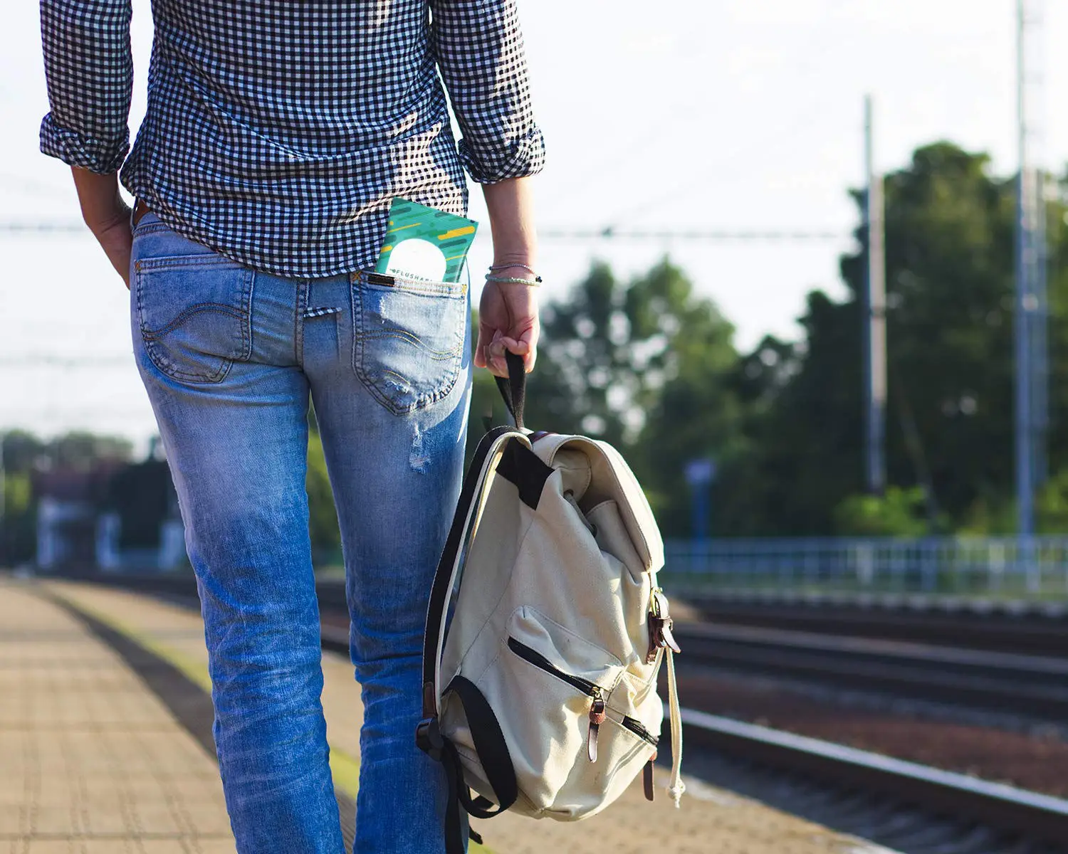 15 Count Private Label Flushable & Plant Based Organic Wipes With Soothing Aloe and Calendula