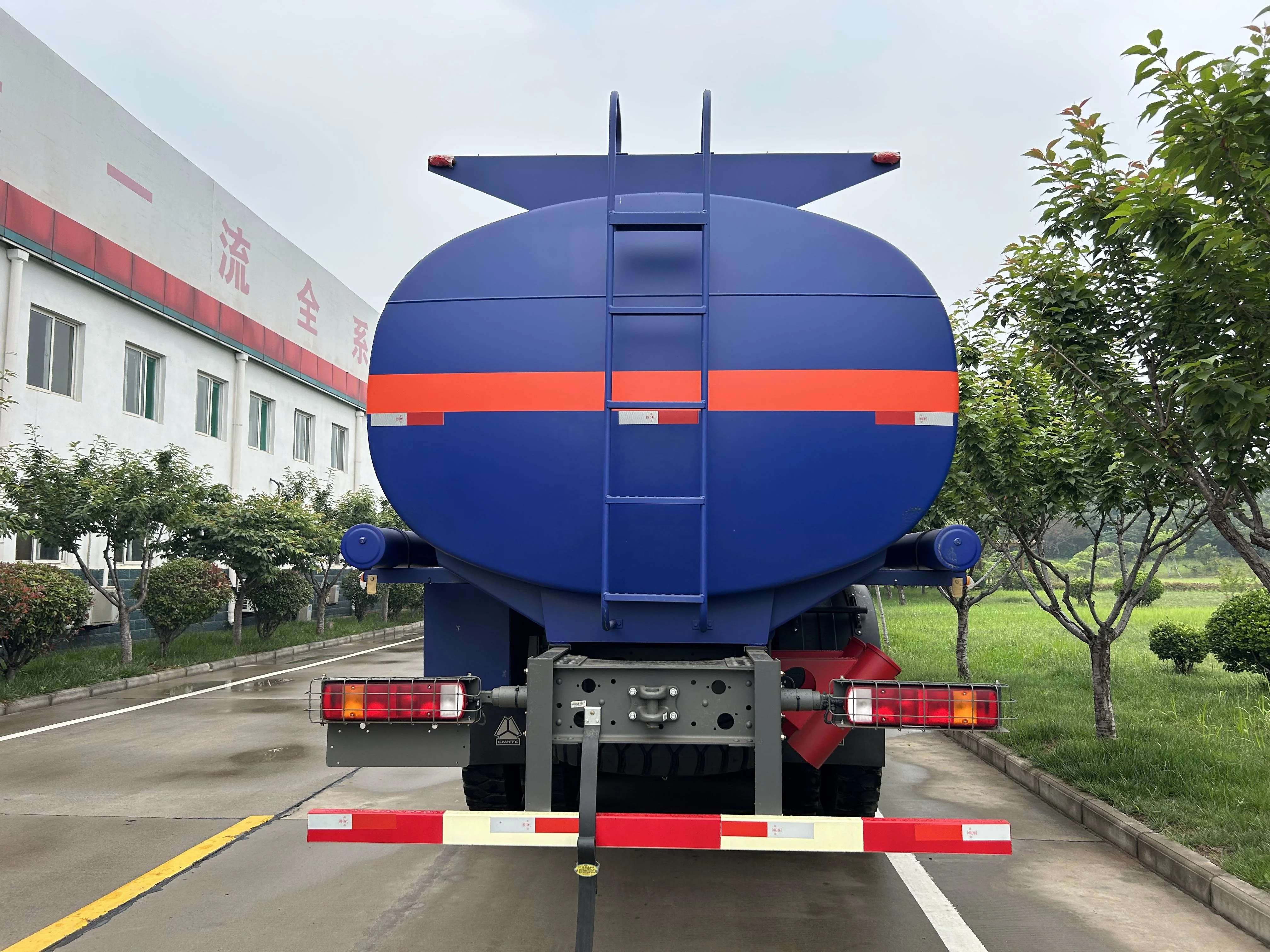 Все колеса вождения 400HP 25000L HOWO