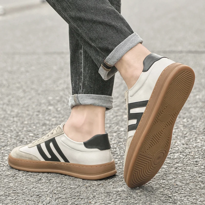 Lightweight Comfortable Suede Leather Loafers round Toe Sneakers with LED Lights Canvas Rubber PU and EVA Insoles