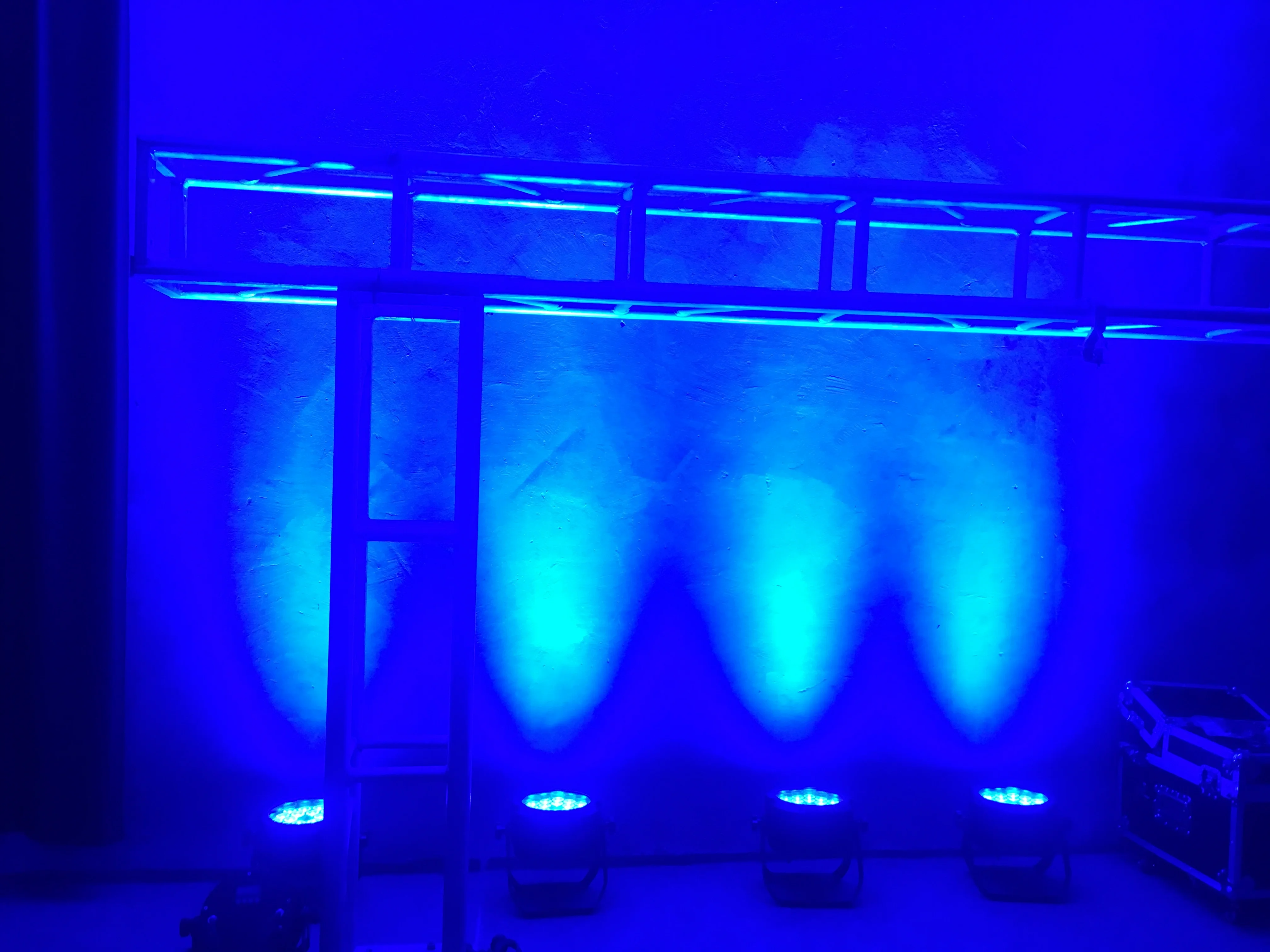 Winlite fanless 18x18w 6in1 RGBWA+UV aluminum flat par can light