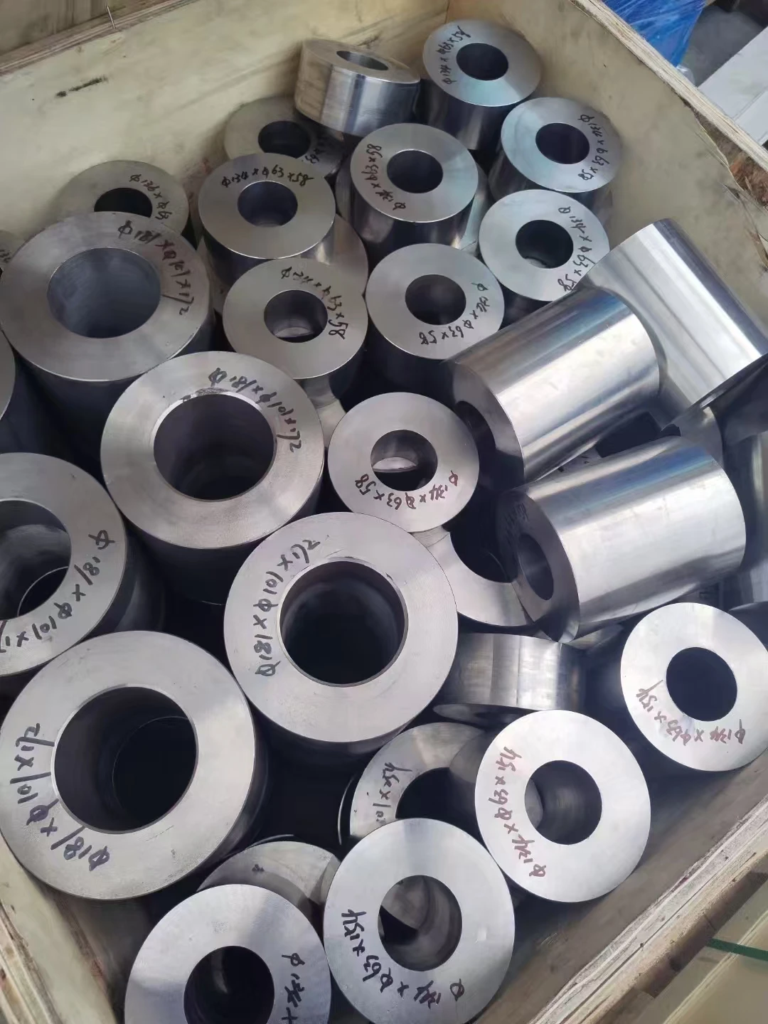 X15CRNISI25-21 1.4841 Forging Parts  Forged Ring  Forge Round Bar and Squared Bar
