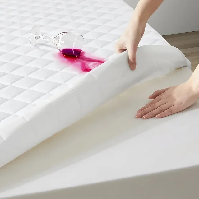 Premium Waterproof Folding Mat Polyester Microfiber Mattress Protector For Adults
