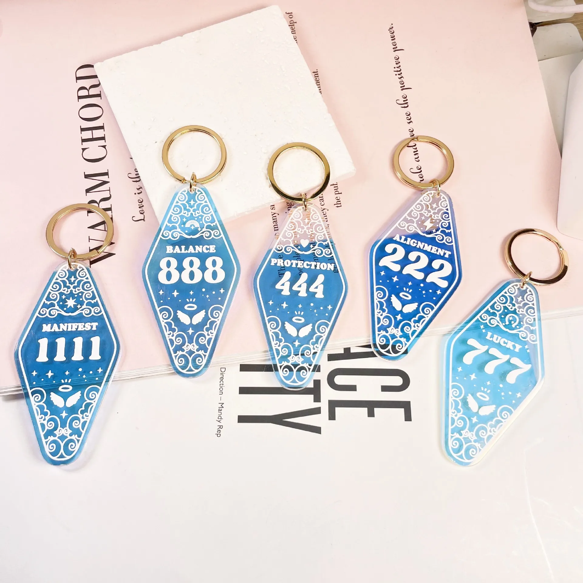 Custom Logo Diamond-Shaped Acrylic Number Key Holder Key Tag Hotel Motel Key Chain Accessories