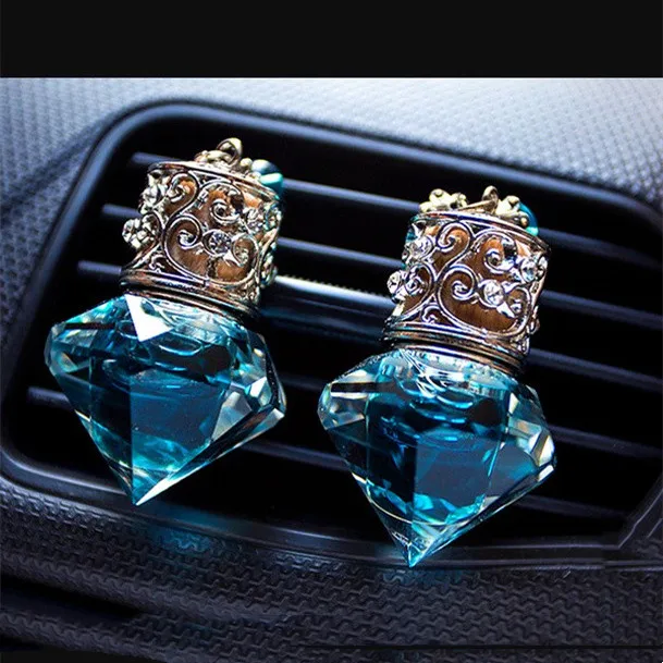 Perfume Pendant Car Vent Clip Air Freshener Diffuser Hanging Glass Fragrance Bottle Heart Shape Crystal Perfume Bottles