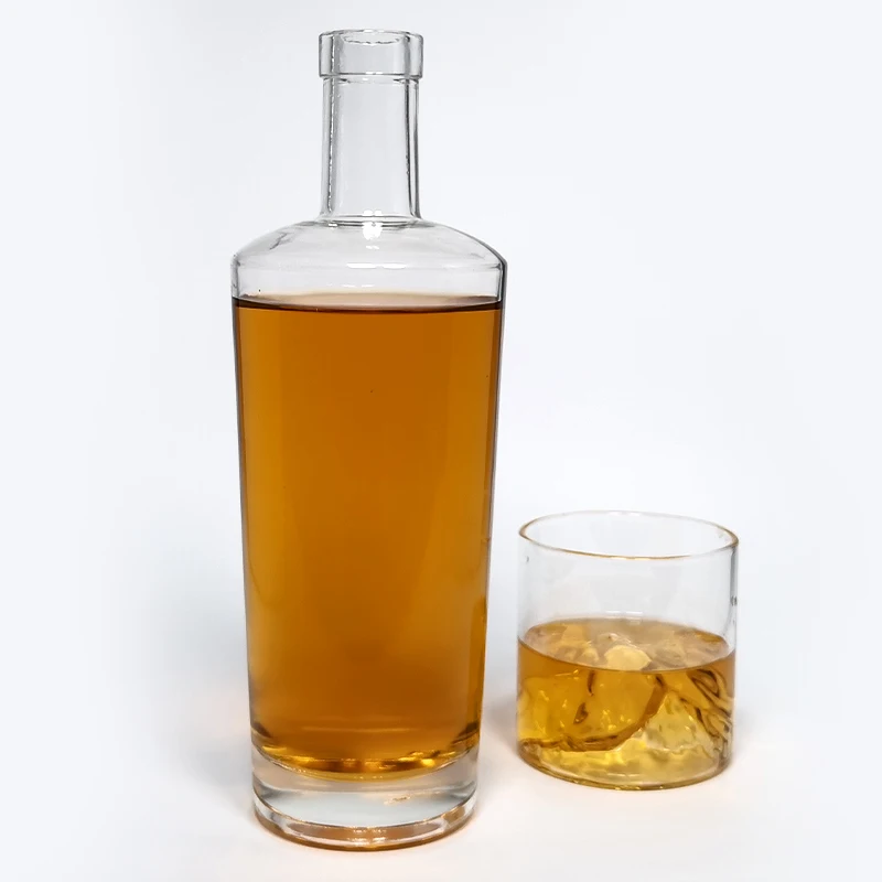 Wholesale Transparent  750ml Empty Vodka Liquor Glass Bottles for Rum Whiskey Liquor with Cork top