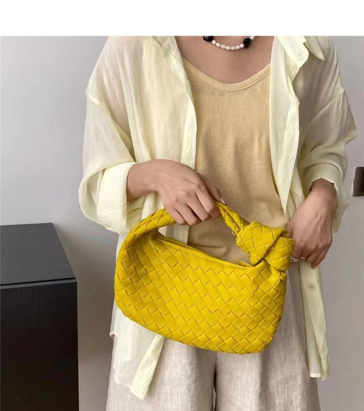 ins Popular New Woven Suede Handbag Ladies Woven Knotted Cloud Bags Clutch Bag