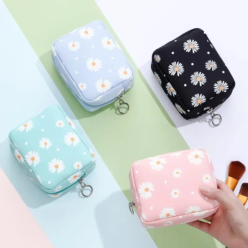 Fashion New Portable Mini cosmetic pouch travel Small Bag for female cute tampon storage Girl Sanitary Napkin pad makeup bag