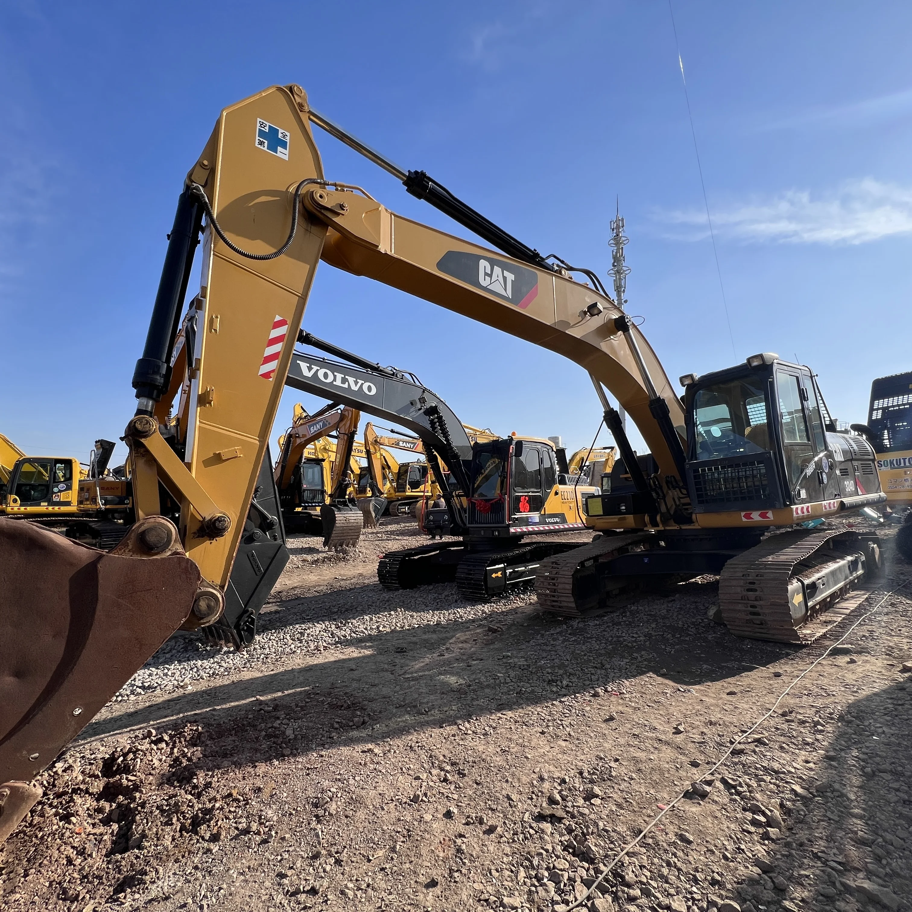Дешевая и тонкая гусеница CAT324D б/у Caterpillar в хорошем состоянии CAT325 CAT326 горячая распродажа
