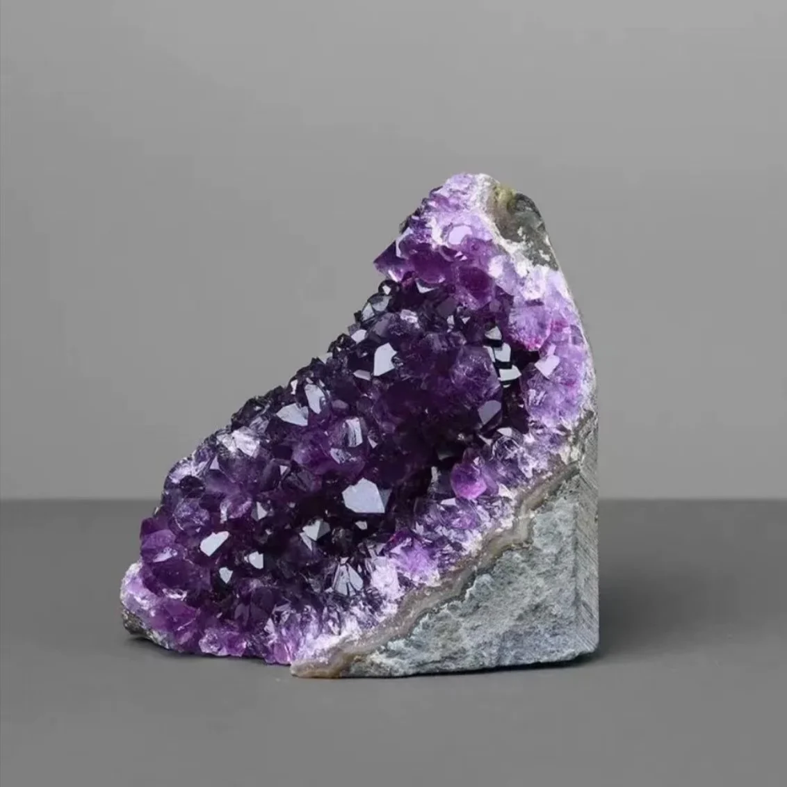 Natural crystal Uruguayan amethyst cluster crystal town amethyst cave