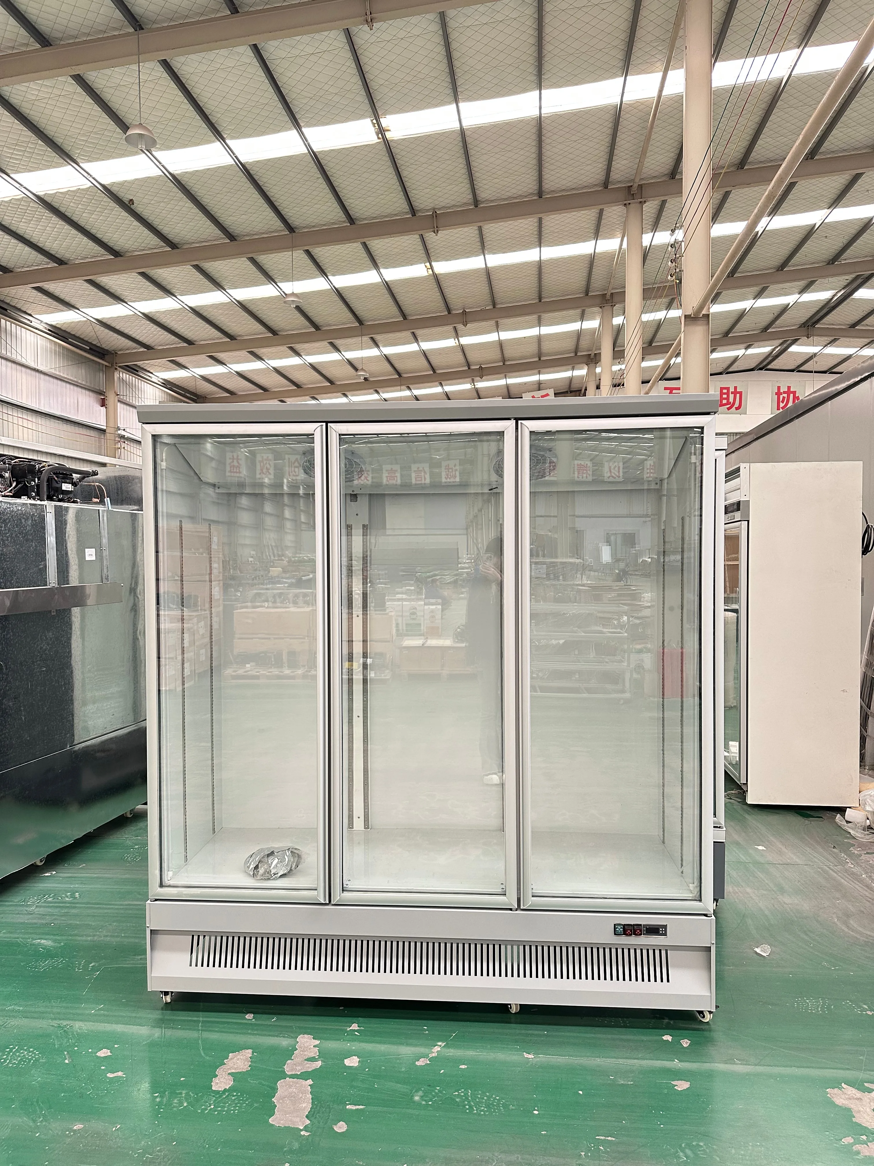 Top quality Embraco compressor air cooled no frost commercial 3 glass door upright freezer for ice cream shop