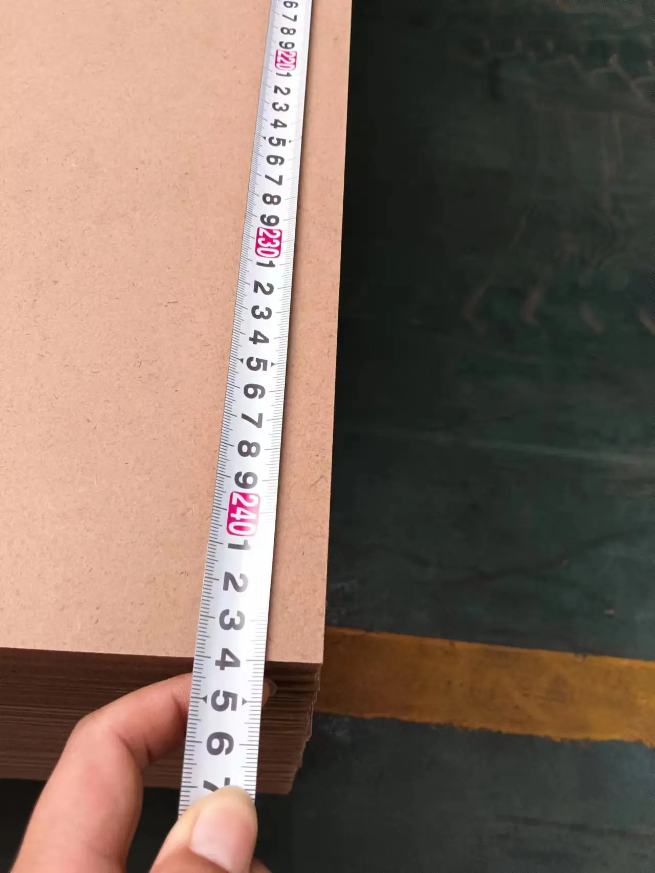 2.5MM MDF board 800 density 1830X2440MM black melamine faced MDF 6*8