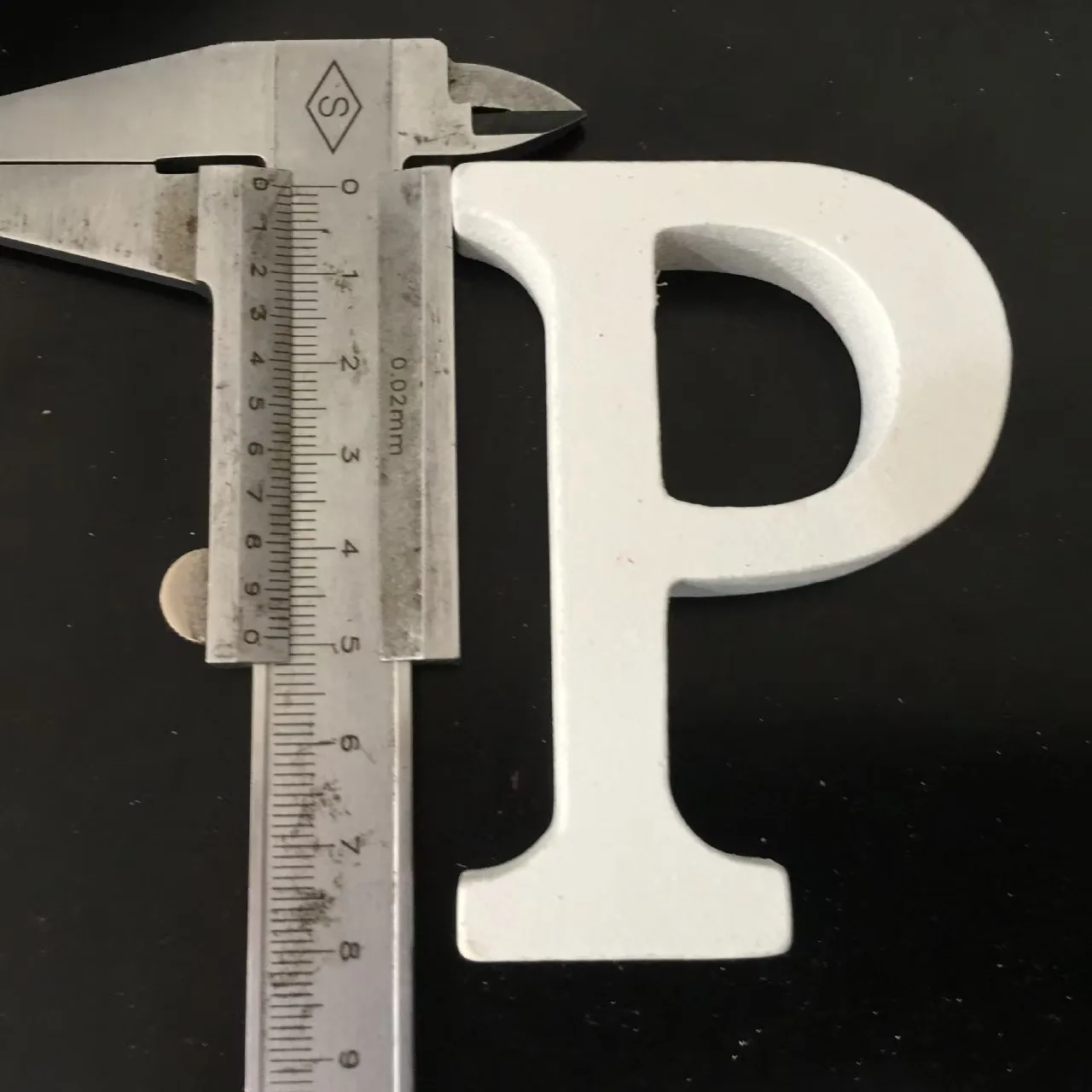 White DIY Craft Free Standing Wood Letters Pine Wooden Alphabet for Wedding Home Decor Modern Religious Style Painted Technique