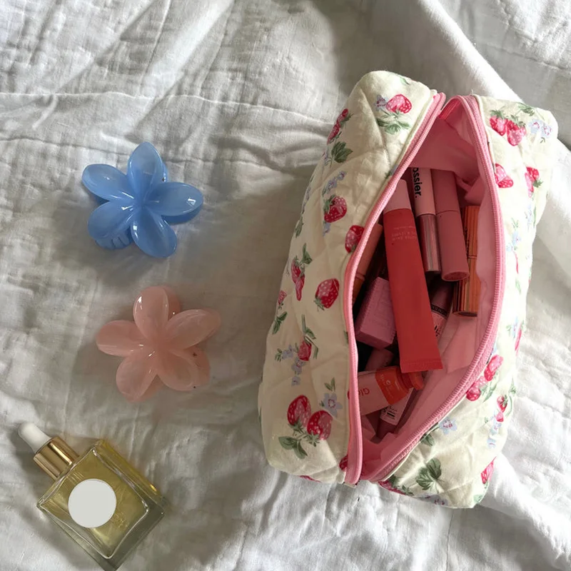 Custom Size Logo Strawberry Cotton Quilted Zipper Beauty Cosmetic Makeup Make Up Toiletry Skincare Carry-All Essential Bag