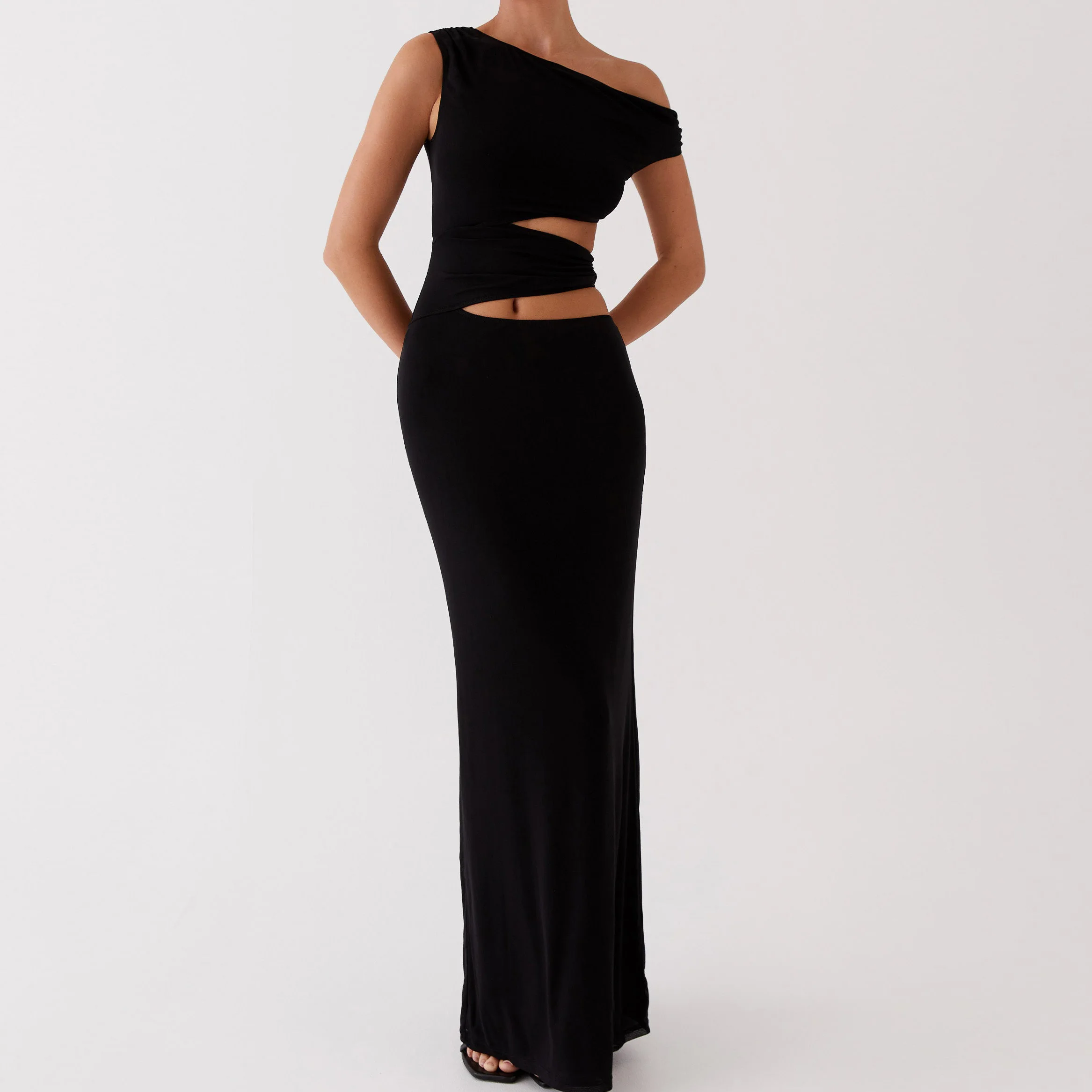 Custom Hollow Out Sexy Solid Pattern Elegant Lady Black Hollow Out Off-the-Shoulder Long Maxi Dress Women