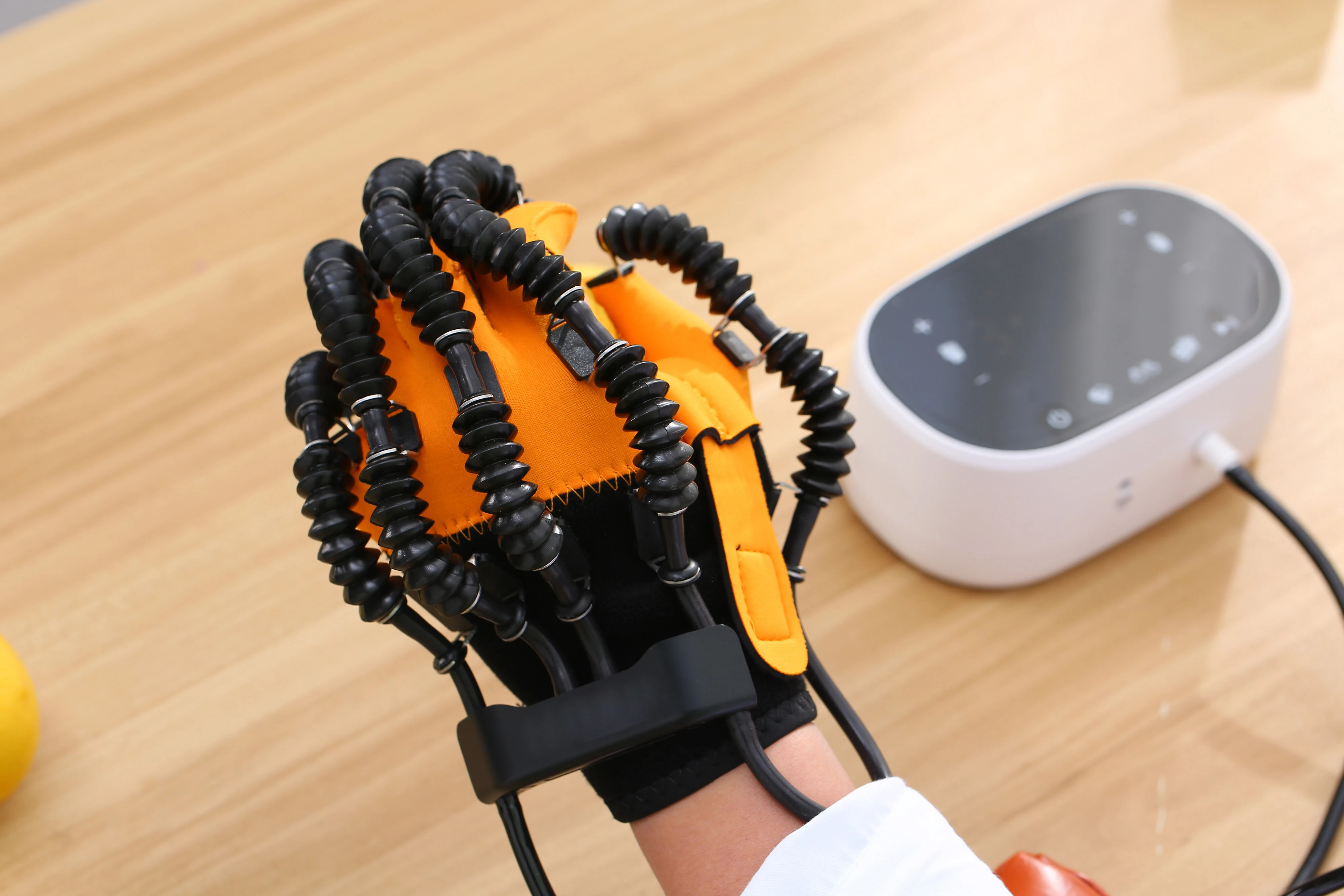 Hand dysfunction caused patient exercise rehabilitation robot glo-ve