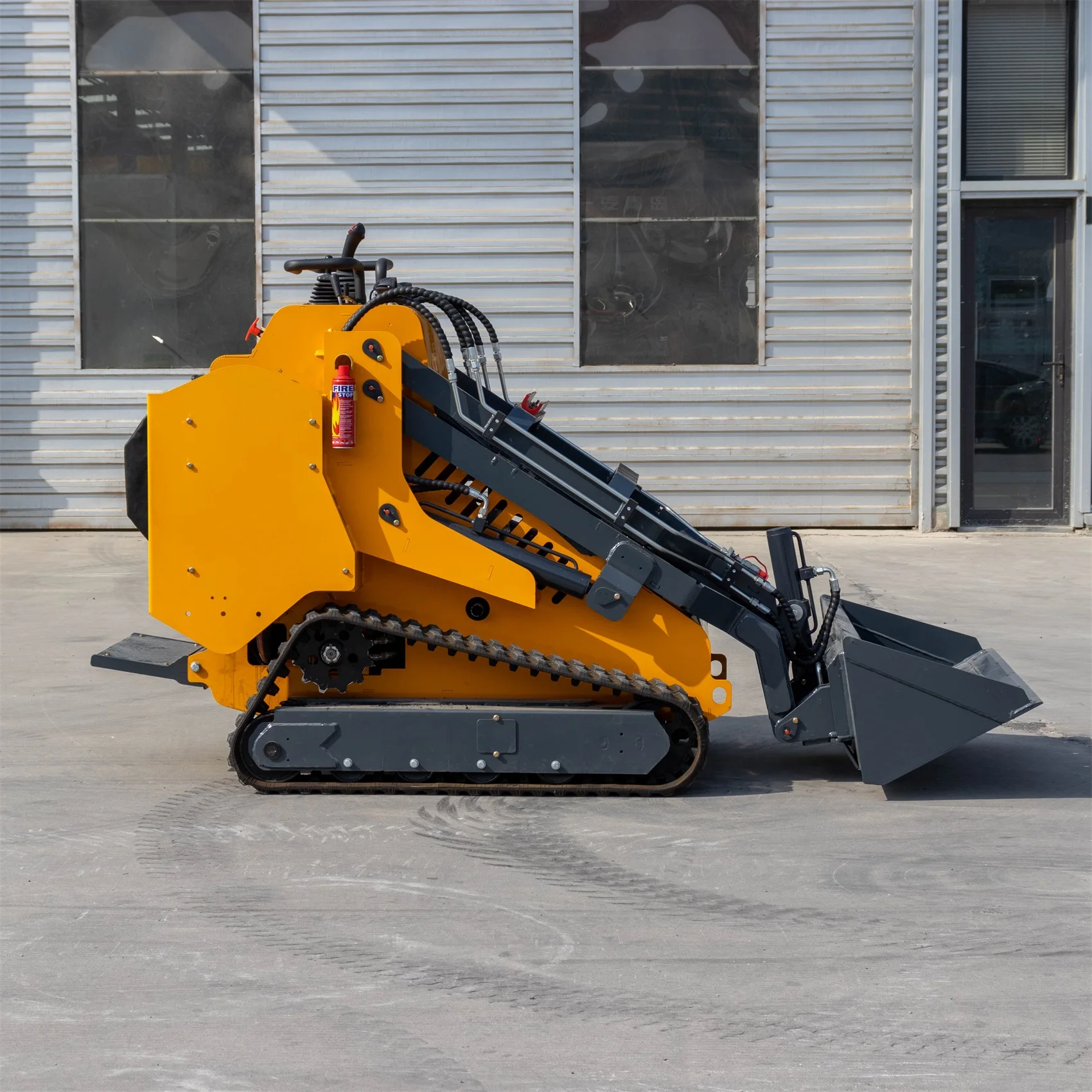 MK530 Multifunction Mini Skid Steer Loader With Bucket Crawler Skid Steer Loader