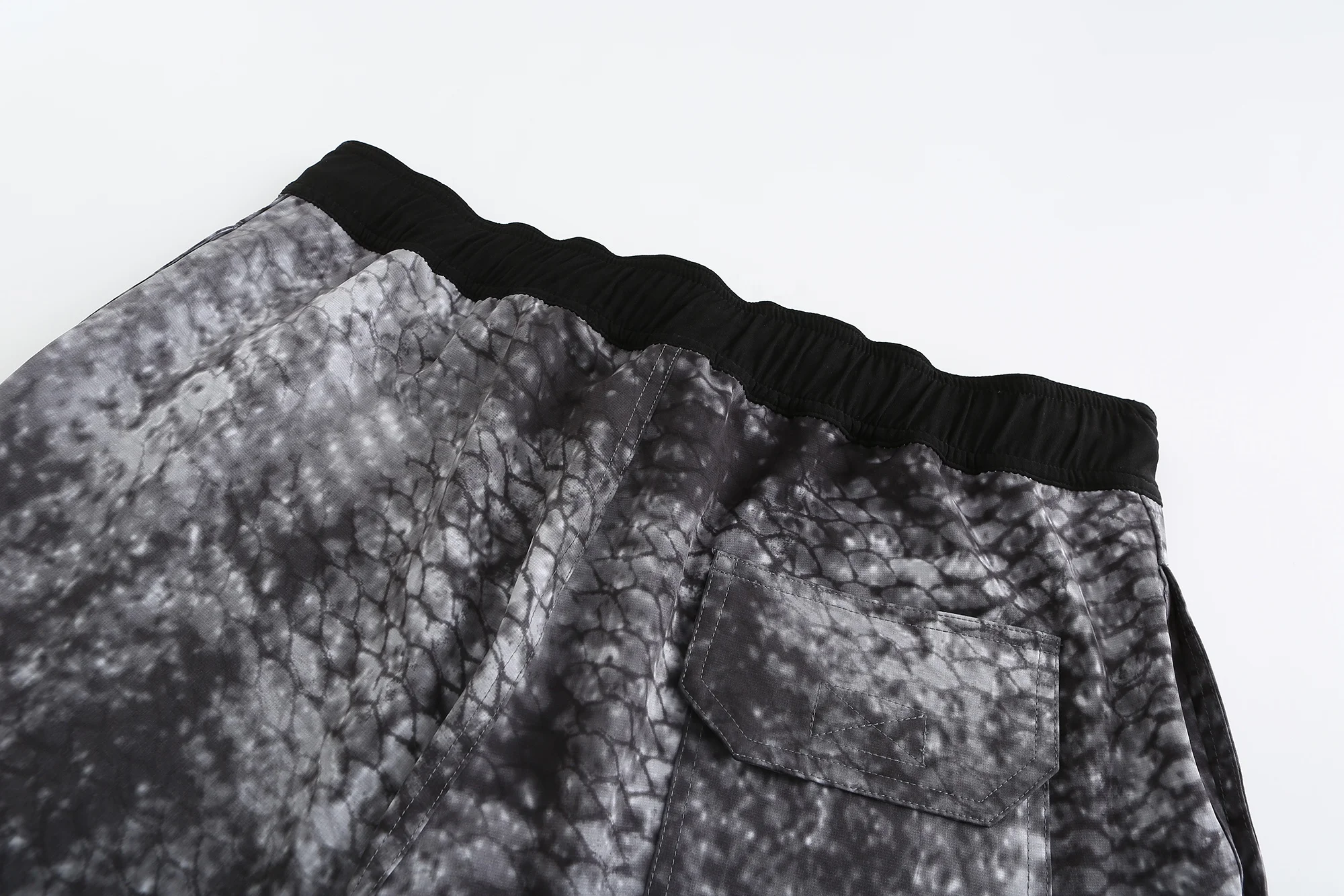 New design hot selling grey scale pattern print boardshorts swimming trunks