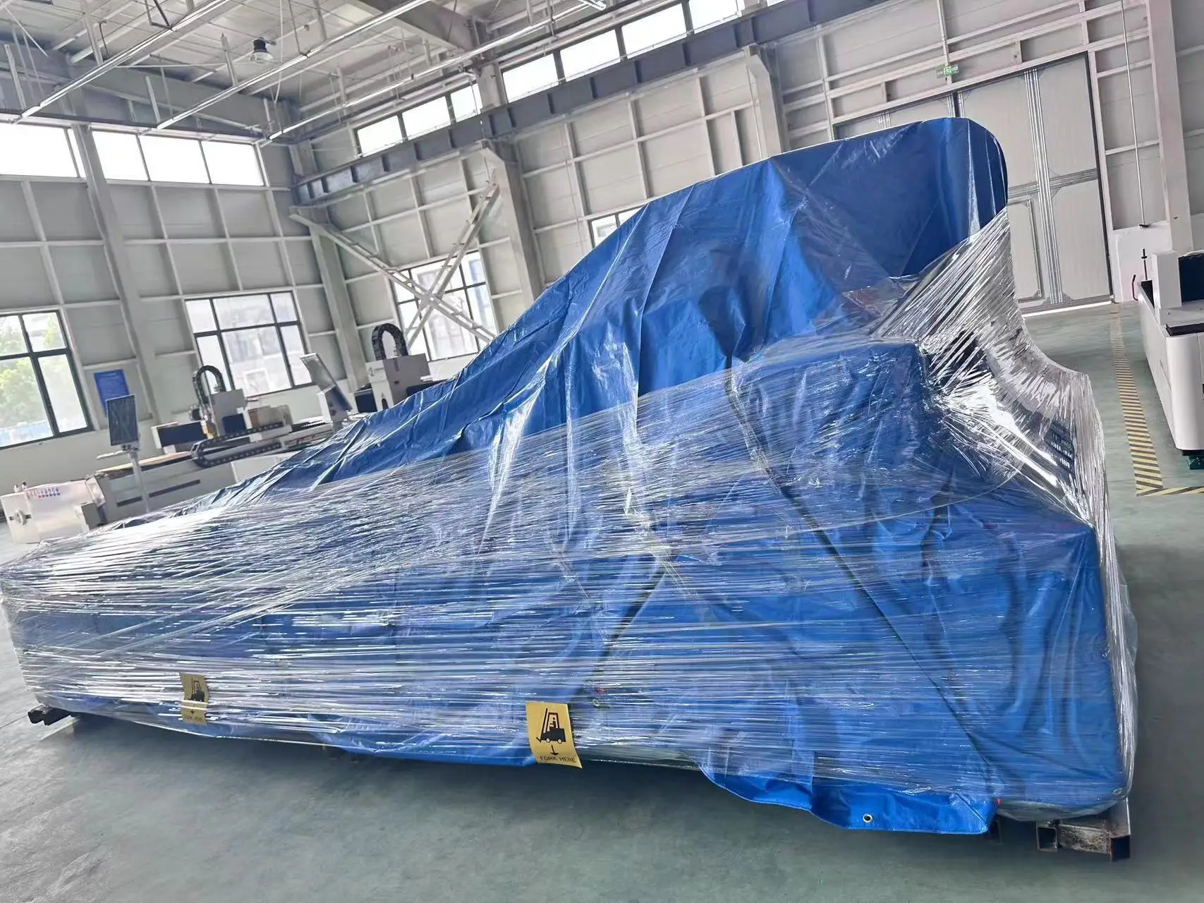 3015 3KW  Max Raycus Laser Source Metal Fiber Laser Cutting Machine