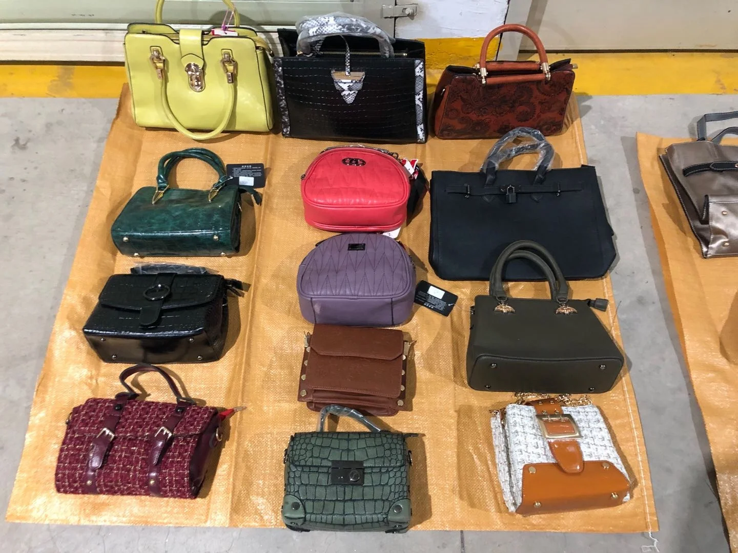 GZY Wholesale Liquidation Women Lady Leather Handbag Low Price made in China
