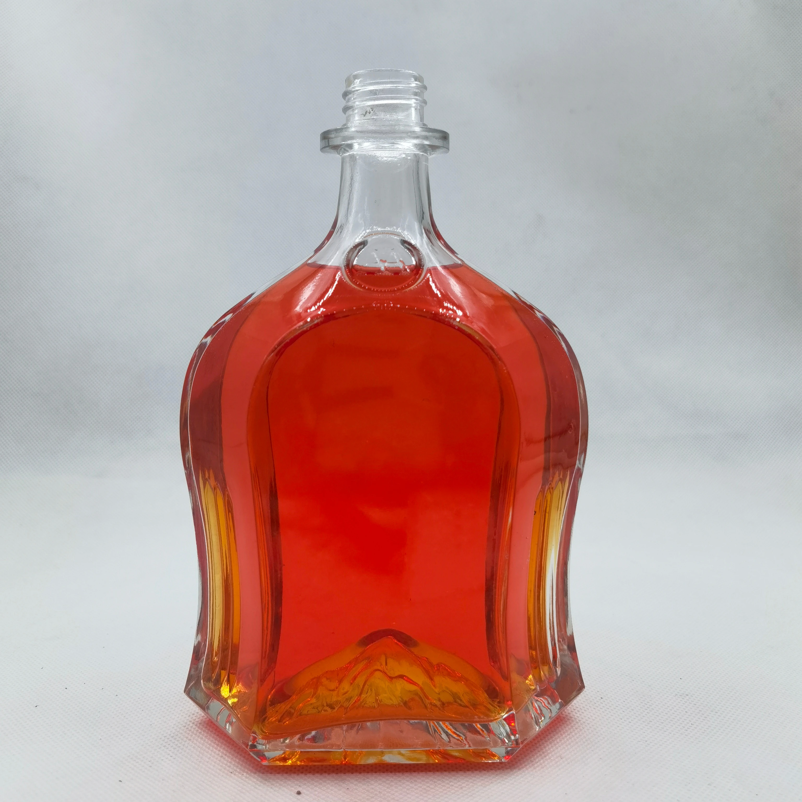 Custom Bottles For Whiskey Vodka Gin Empty European Alcohol Wine Bottles