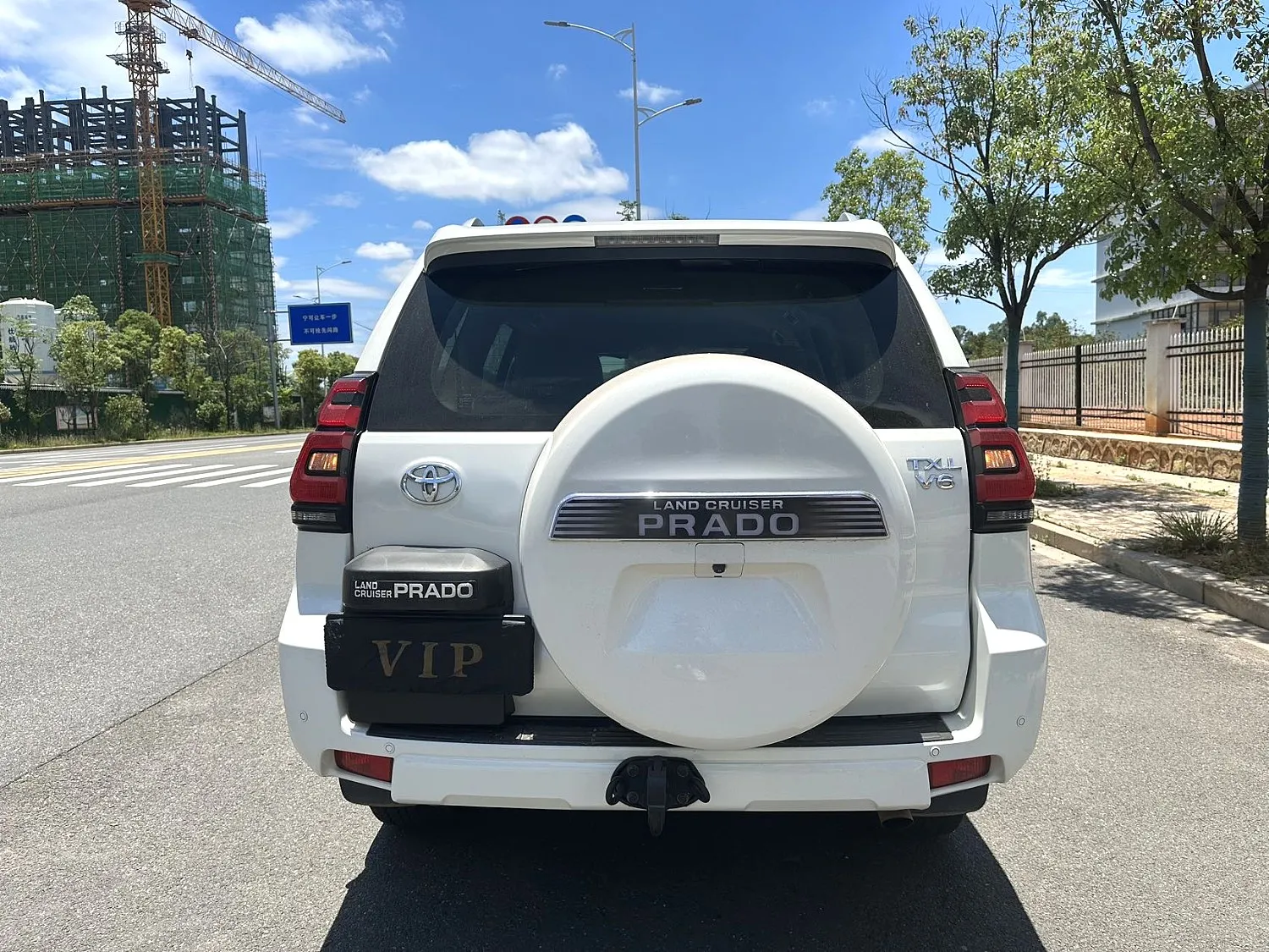 Toyota Prado 2016 4 0 л внедорожник с большим объемом самовсасывающий Подержанный автомобиль