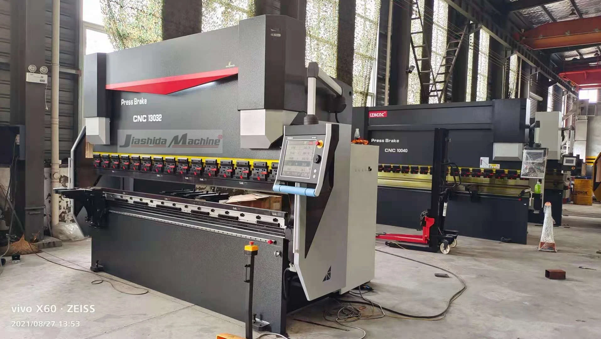 Easy to run Delem DA69T 3D Controller SPB-200T/3200mm Hybrid Servo Cnc Press Brake