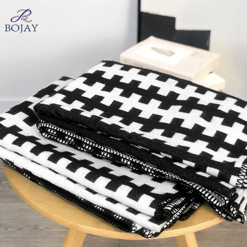 Nordic Style Plaid Throw Blanket for Sofa Couch Soft Flannel Fleece White Black Checker Plaid Pattern Decorative Throw
