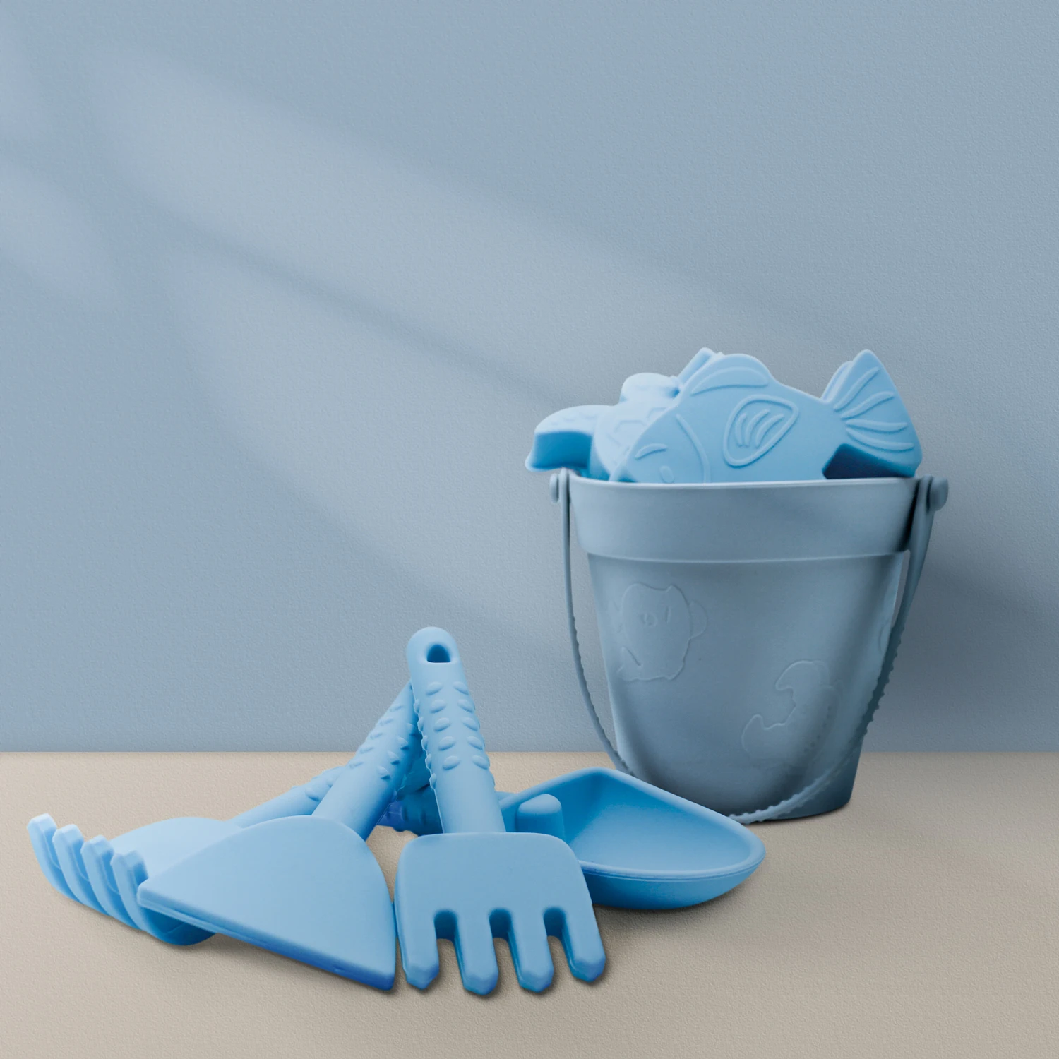 2022 Customized Summer Toys Bucket New Popular Round Shape Plastic Beach Bucket sand bucket Silicone Beach toy beach & sand toys