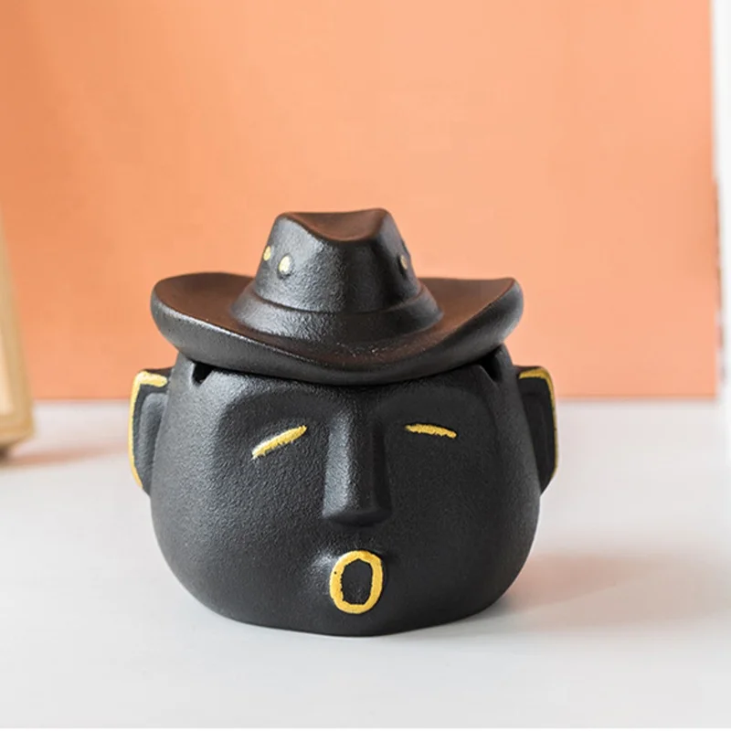 Creative Abstract Ceramic Living Room Personality Fashion Trend Anti-fly Ash Porcelain Ashtray For Household Ornaments