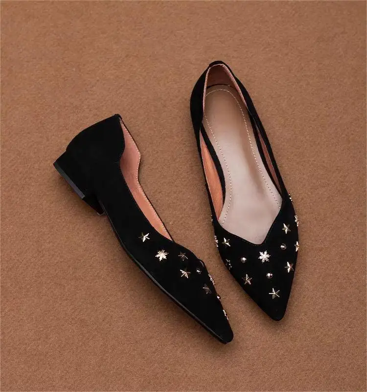 2025 Spring and autumn pink pointed flat V-mouth single shoes Star fashion sheepskin scrub elegant gentle low heel shoes