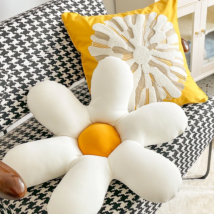 INS Style Flower Shape Luxury Decorative Large Sofa Elegant Throw Pillows Set