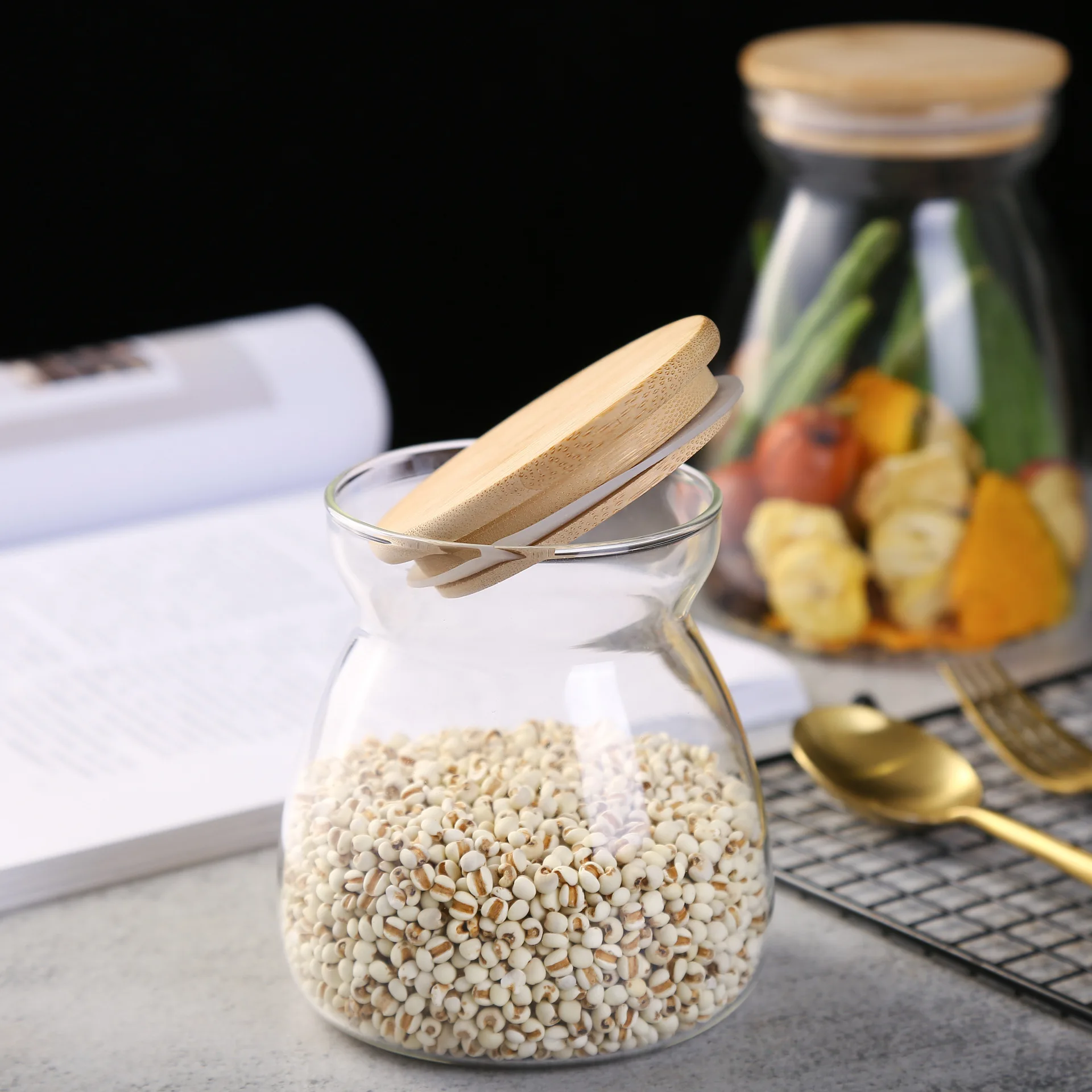 Clear Glass Food Storage Jars Containers with Airtight Bamboo Lid for Candy, Cookie, Rice, Sugar, Flour, Pasta, Nuts