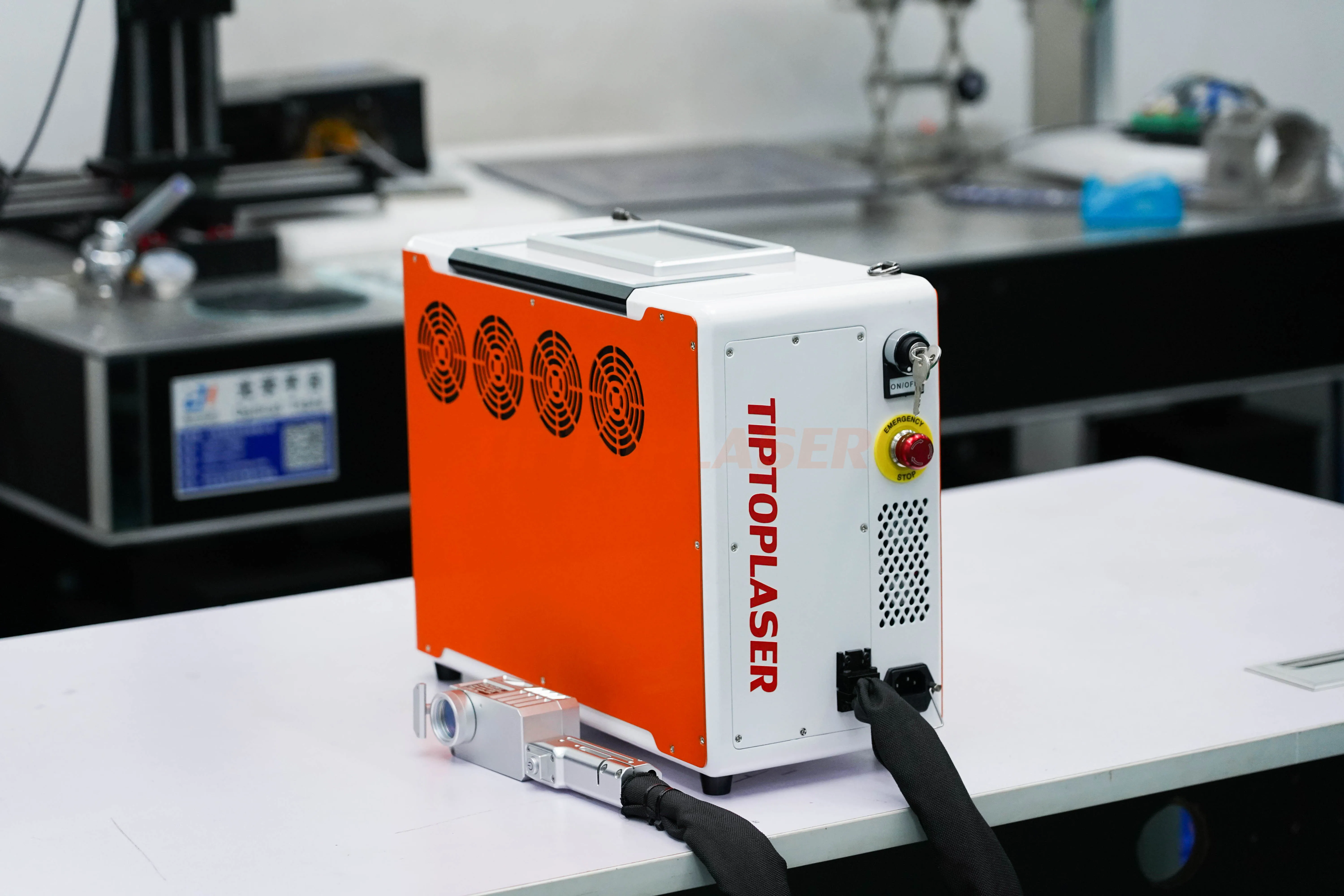 200W pulse laser cleaning machine for oil dye coating paint removing cleaner hand held fiber laser cleaning machine price