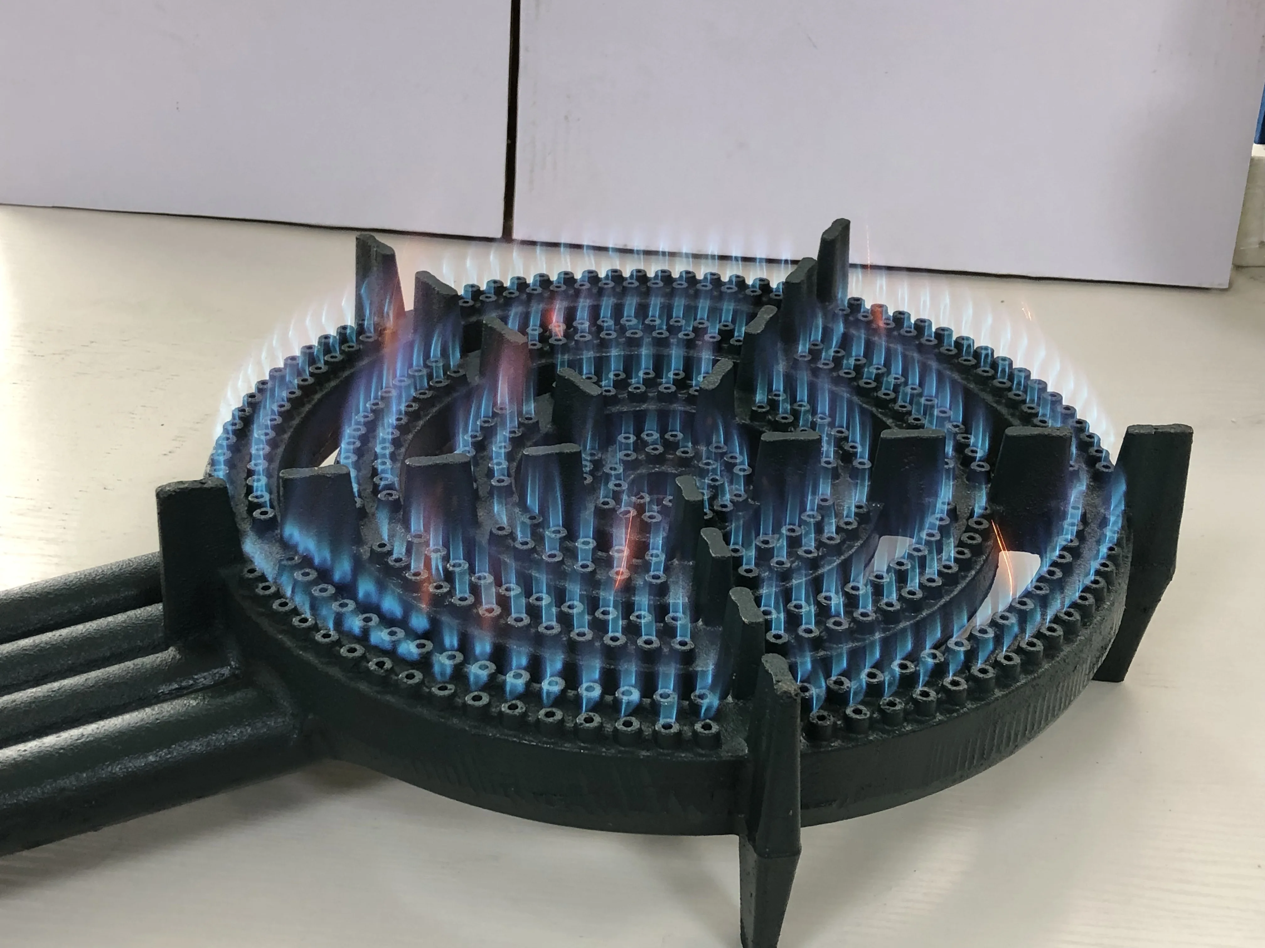 
C50(RD-GS099) 10.25g/10.70kg Strong Flame 4 Ring Cast Iron Gas Burner 