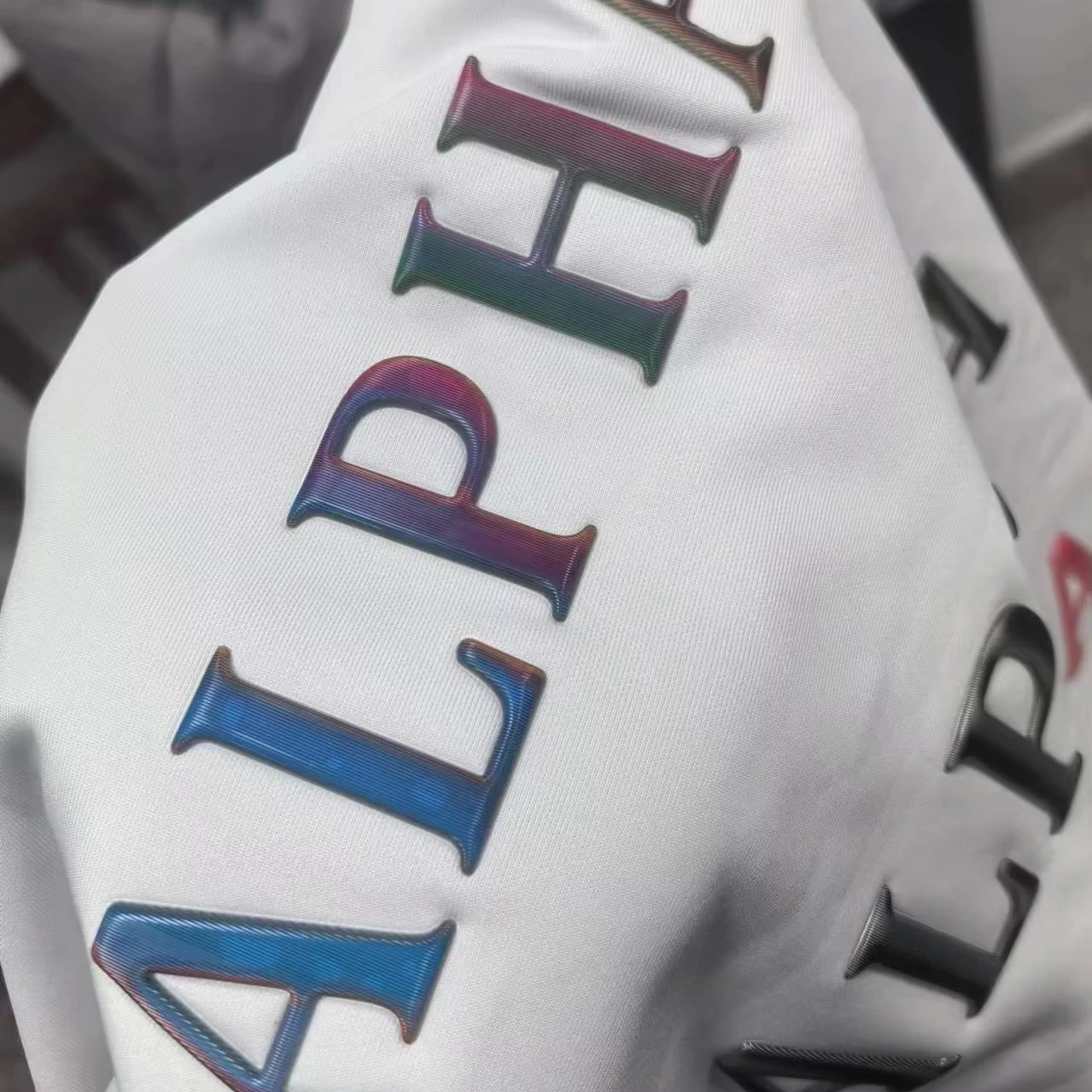 Фабрика высокочастотный тисненый логотип ТПУ силиконовый гибкий термопресс 3D-печатные нашивки для одежды