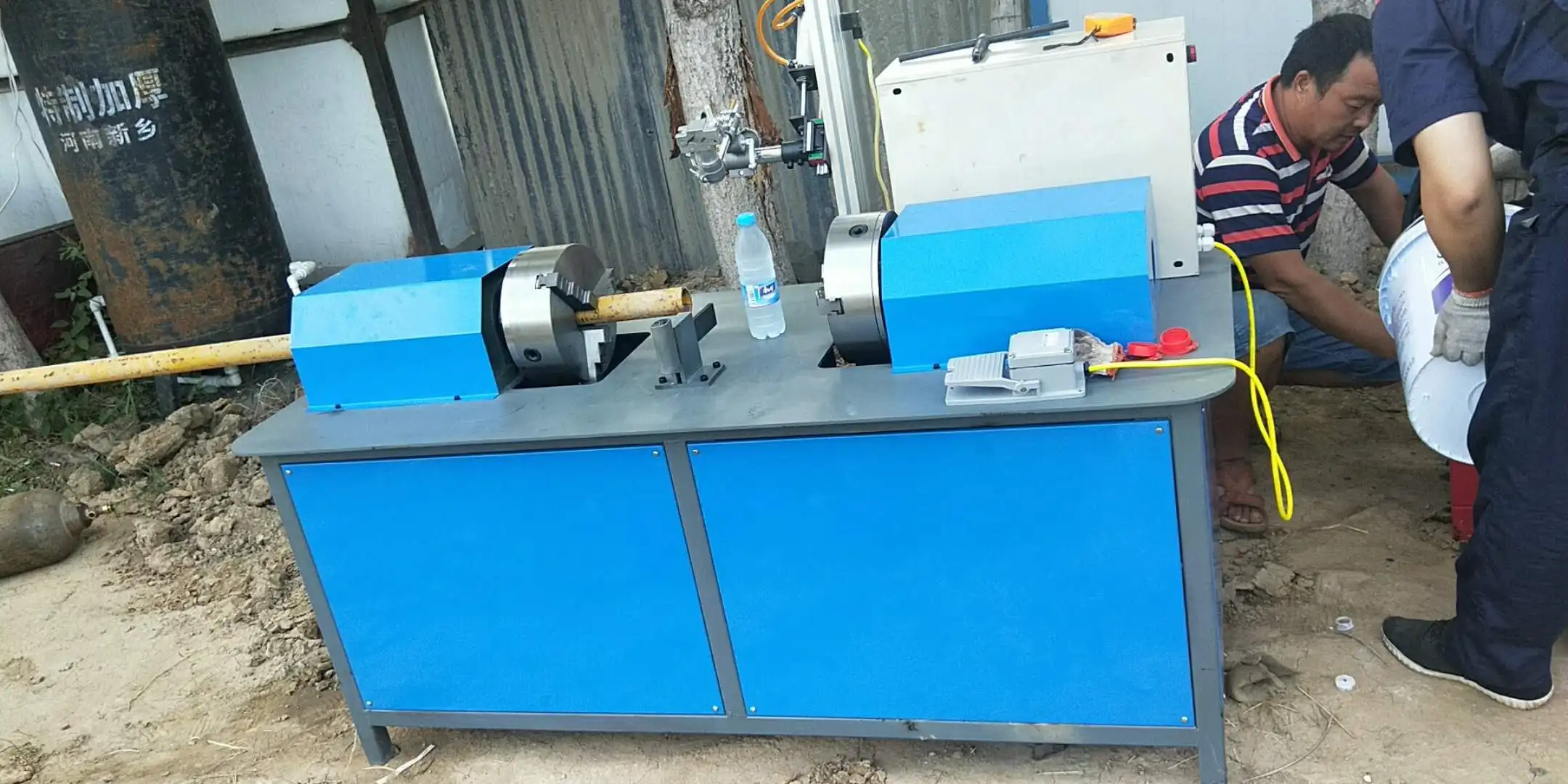 Metal steel pipe welding machine Construction scaffolding pipe welding machine Automatic welding pipe equipment Timely supply