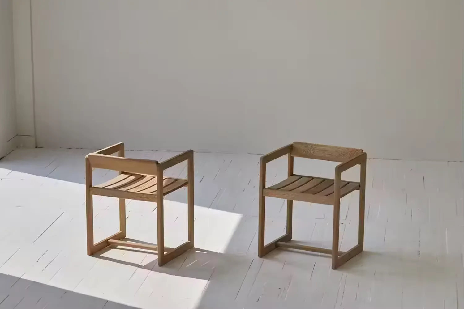 Japandi Minimalist Modern Light-Colored Solid Wood Chair Handcrafted Teak Living Room and Dining Table Chair