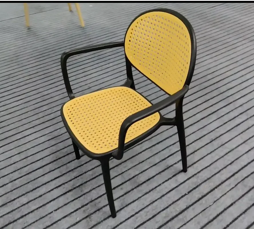 Restaurant Outdoor Durable Cafe Pp Chairs Stackable Monoblock New Design Price Modern Colored Plastic Dining Chair With Arms