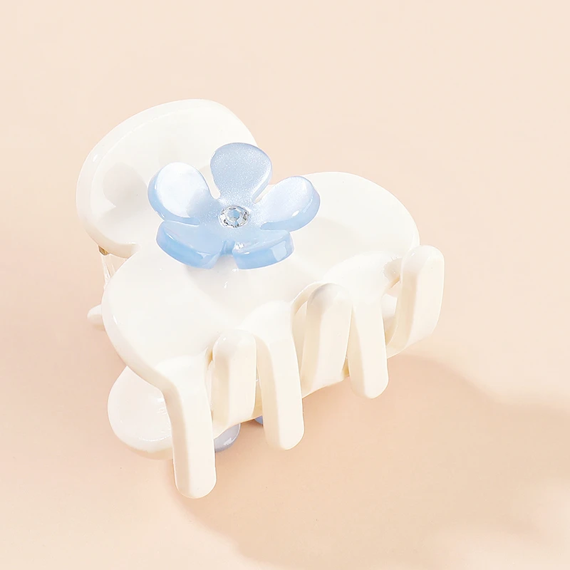 CSFZ0710 factory direct price custom color korean fashionable white small acetate hair claw with flower ladies jewelry