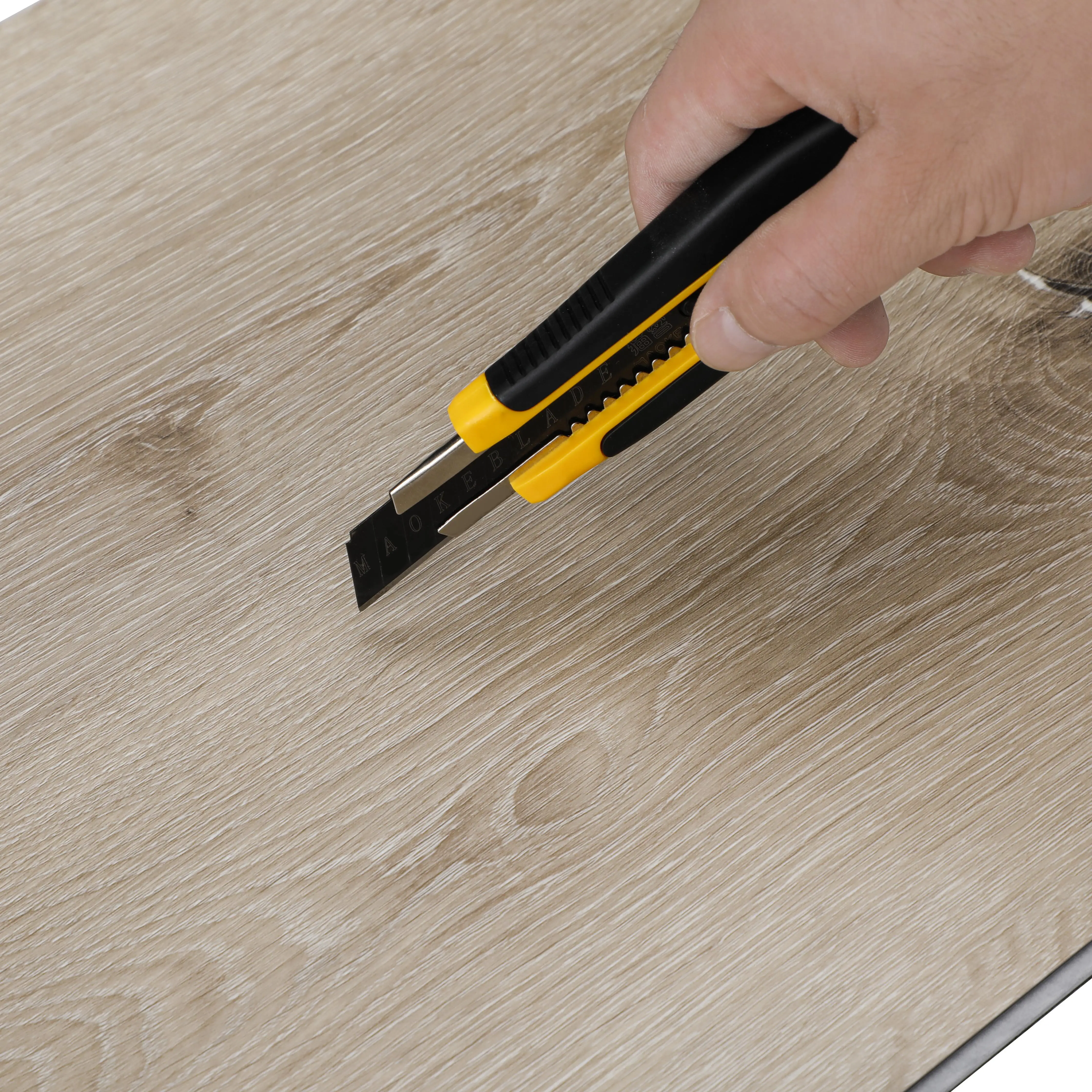 Traditional Smooth Indoor SPC Plastic Flooring Piso Vinilo Pvc Nonslip Vinyl Flooring