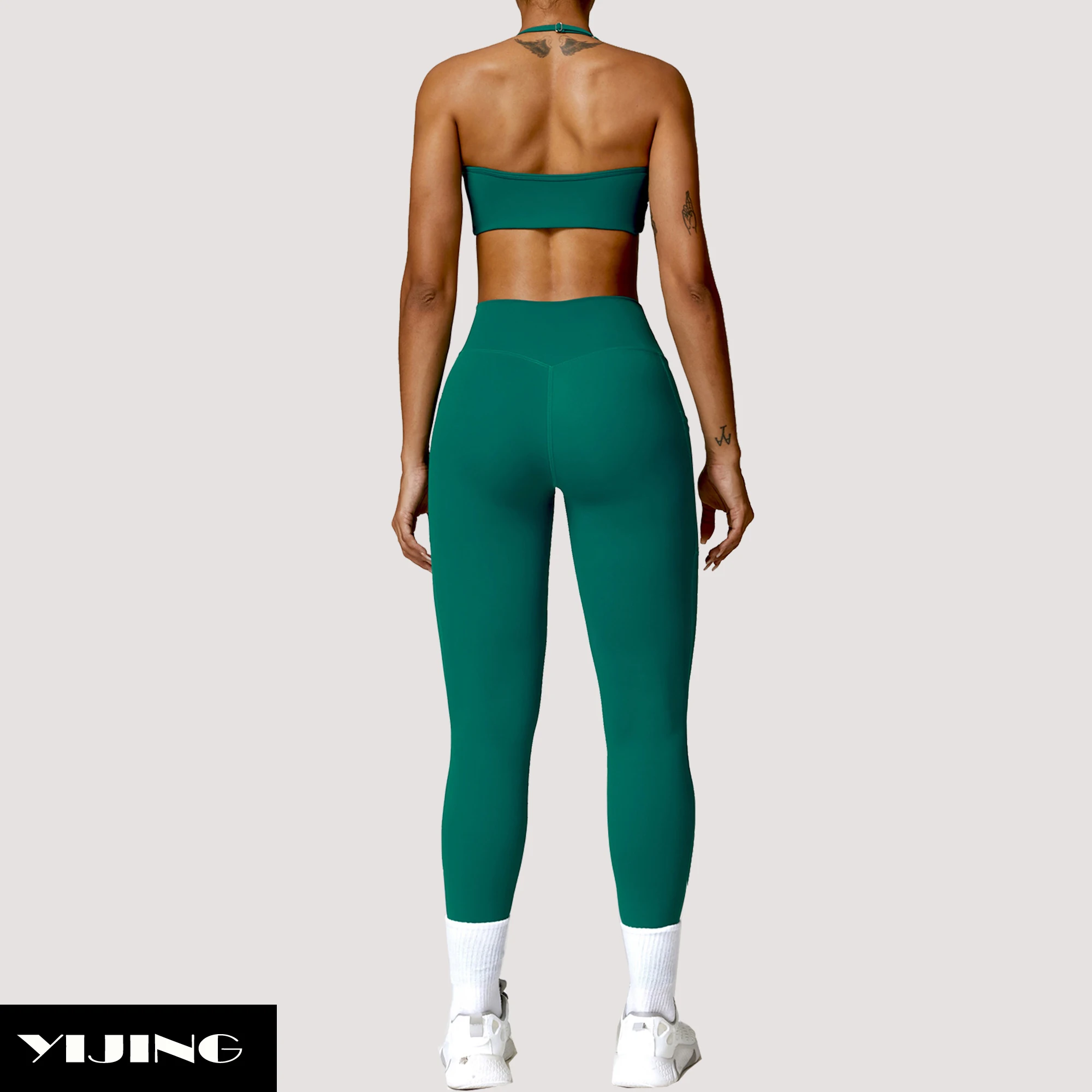 Custom Gym Fitness Set Yoga Wear Twist Bust Sportswear Women plus size Yoga Legging Set Halter Neck Sports Bra