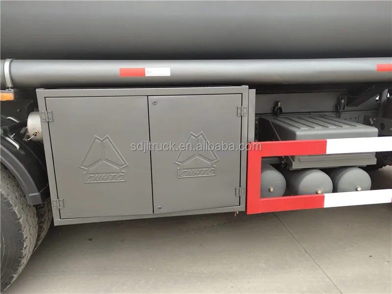 Low Price Chinese HOWO Water Tank Trucks 10 Wheeler 20000L Carbon Diesel Steel Engine  Tanker Truck for sale