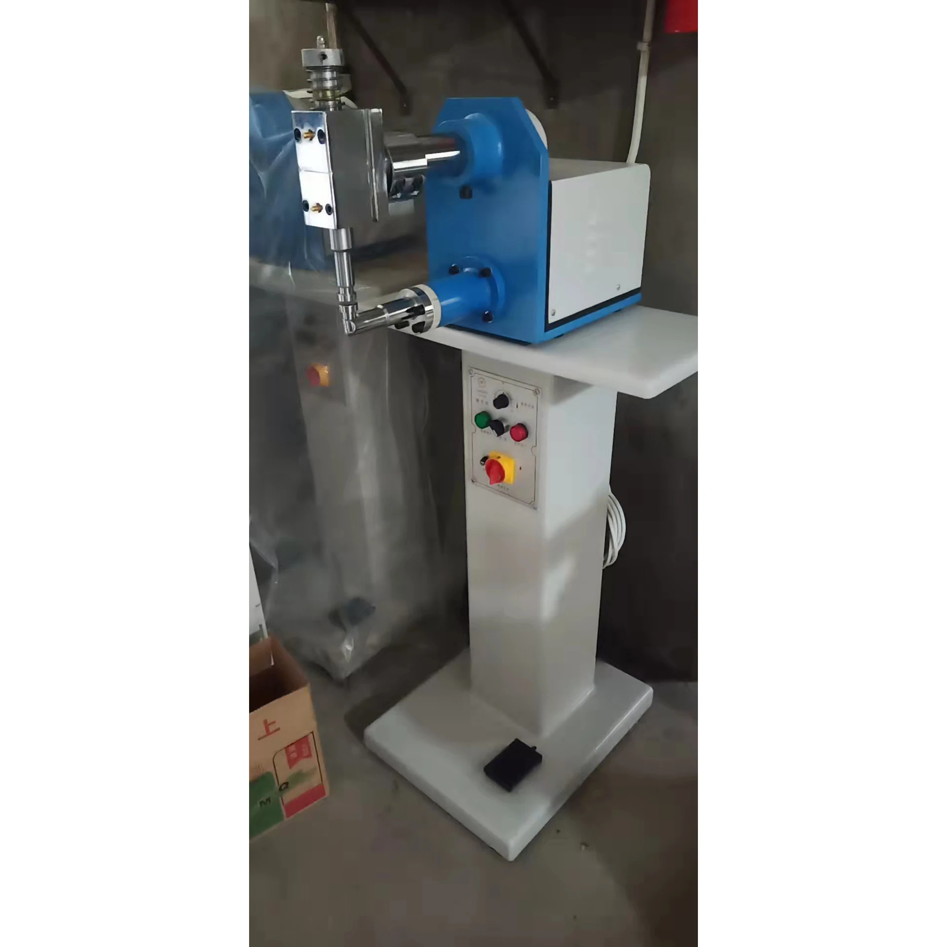 782 leather hammer flat machine shoe upper luggage interface ironing