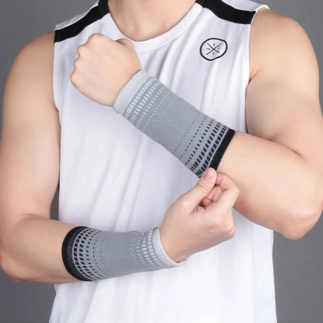  High Quality Custom Logo Adjustable Stripe Towel Polyester Running Basketball Wrist Brace